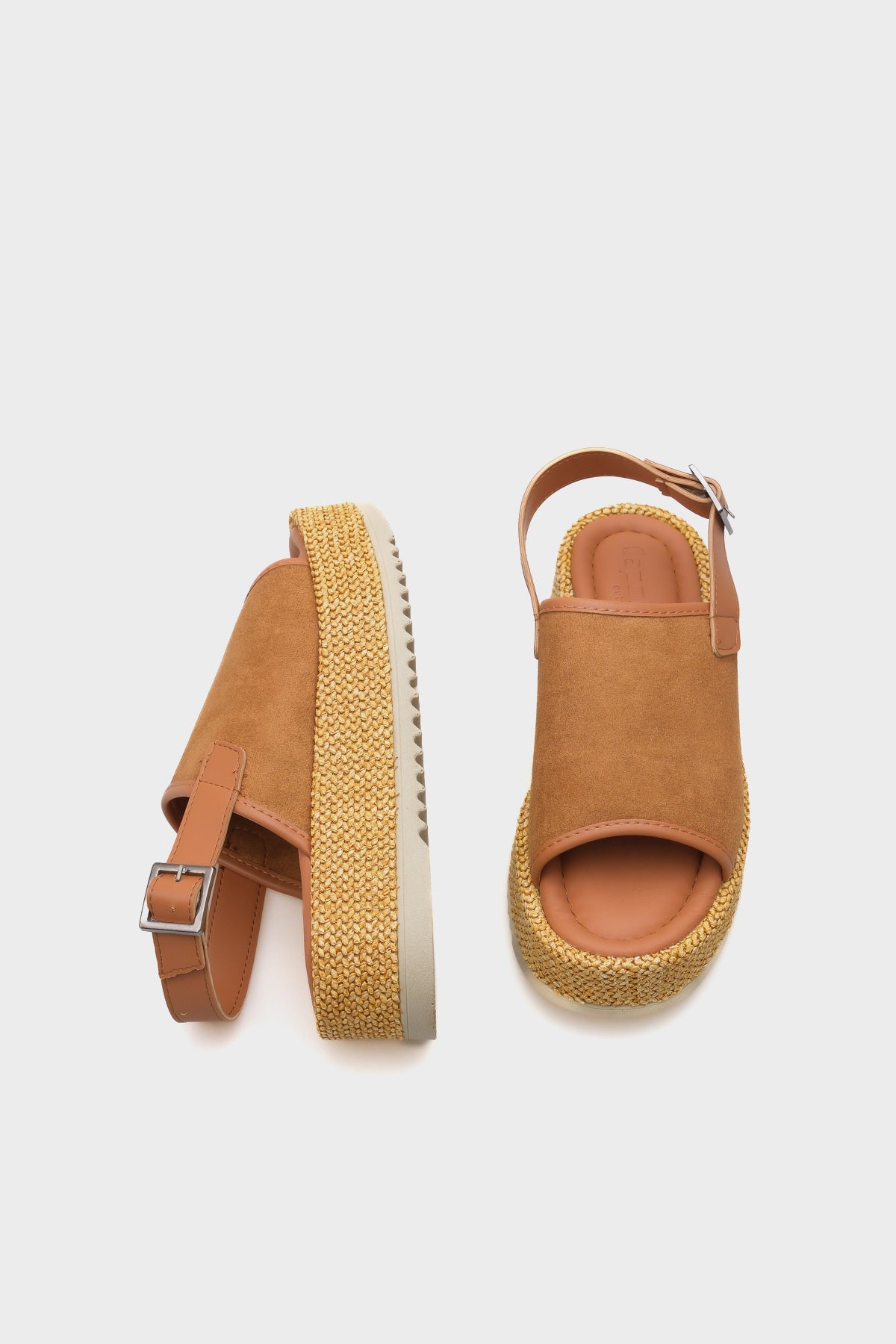 Vena Hasırlı Tek Tokalı Dolgu Topuklu Kadın Sandalet