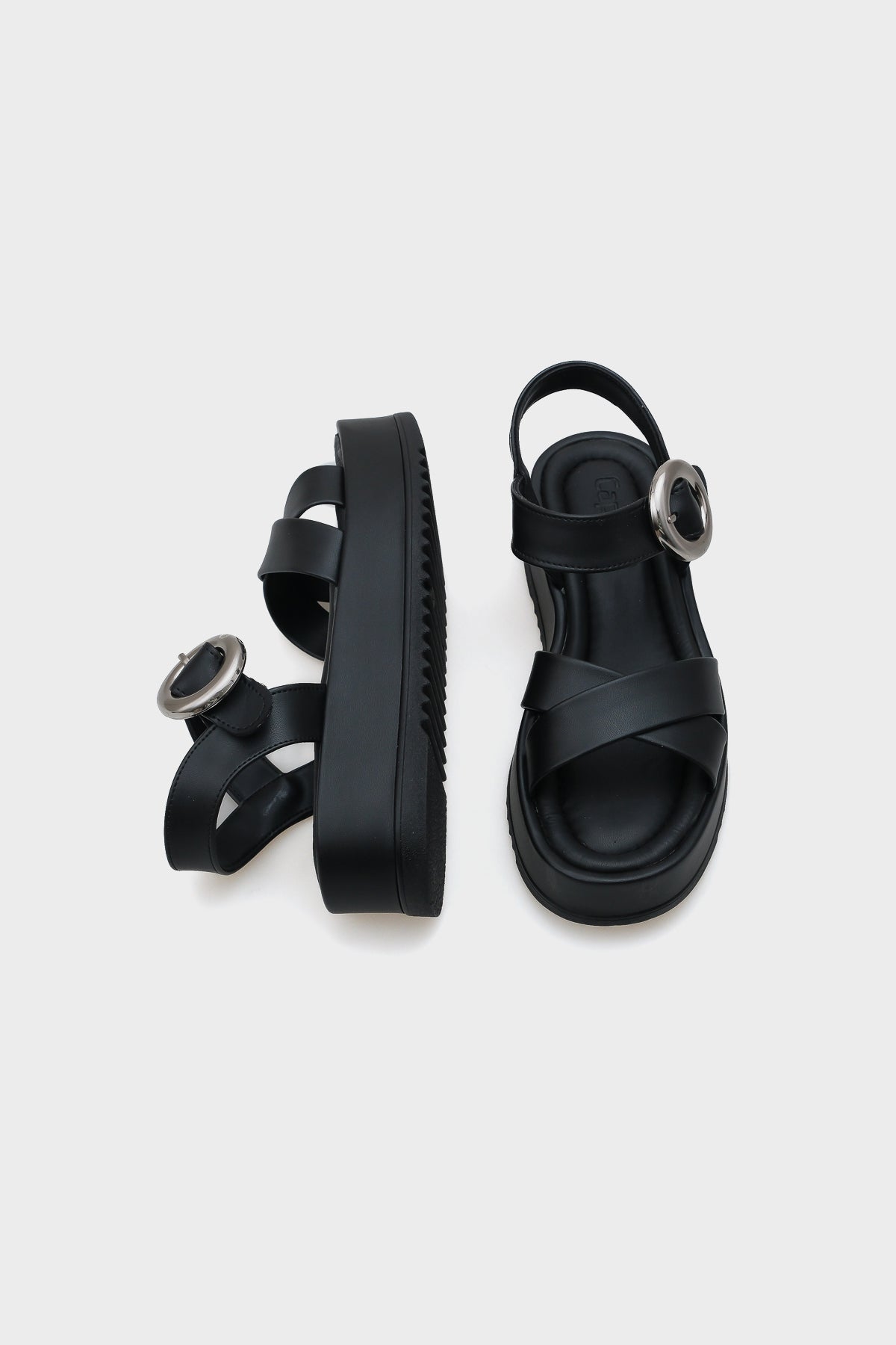 Dolly Çapraz Bantlı Konfor Tokalı Dolgu Topuklu Kadın Sandalet