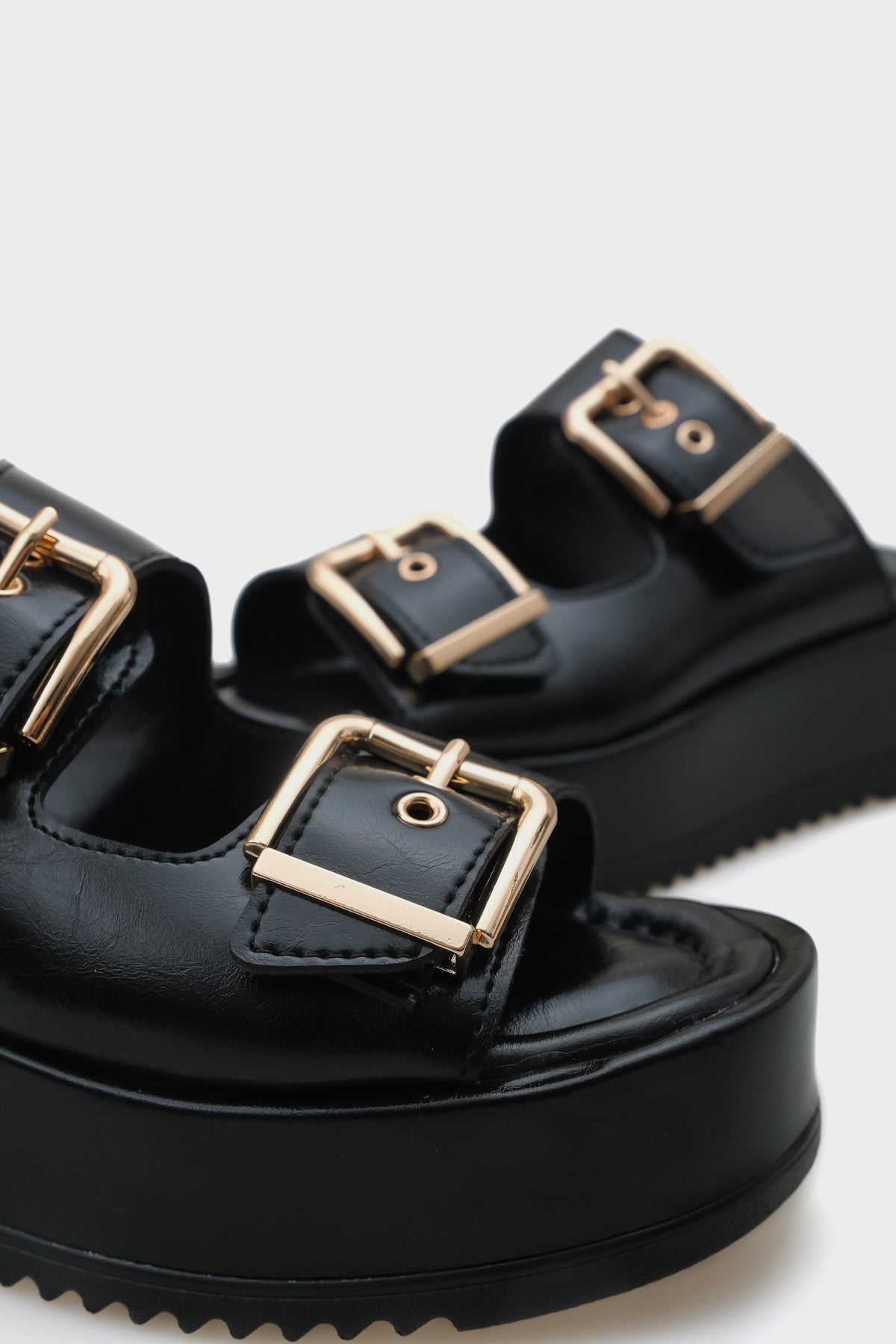 Marley Çift Tokalı Dolgu Topuklu Kadın Terlik