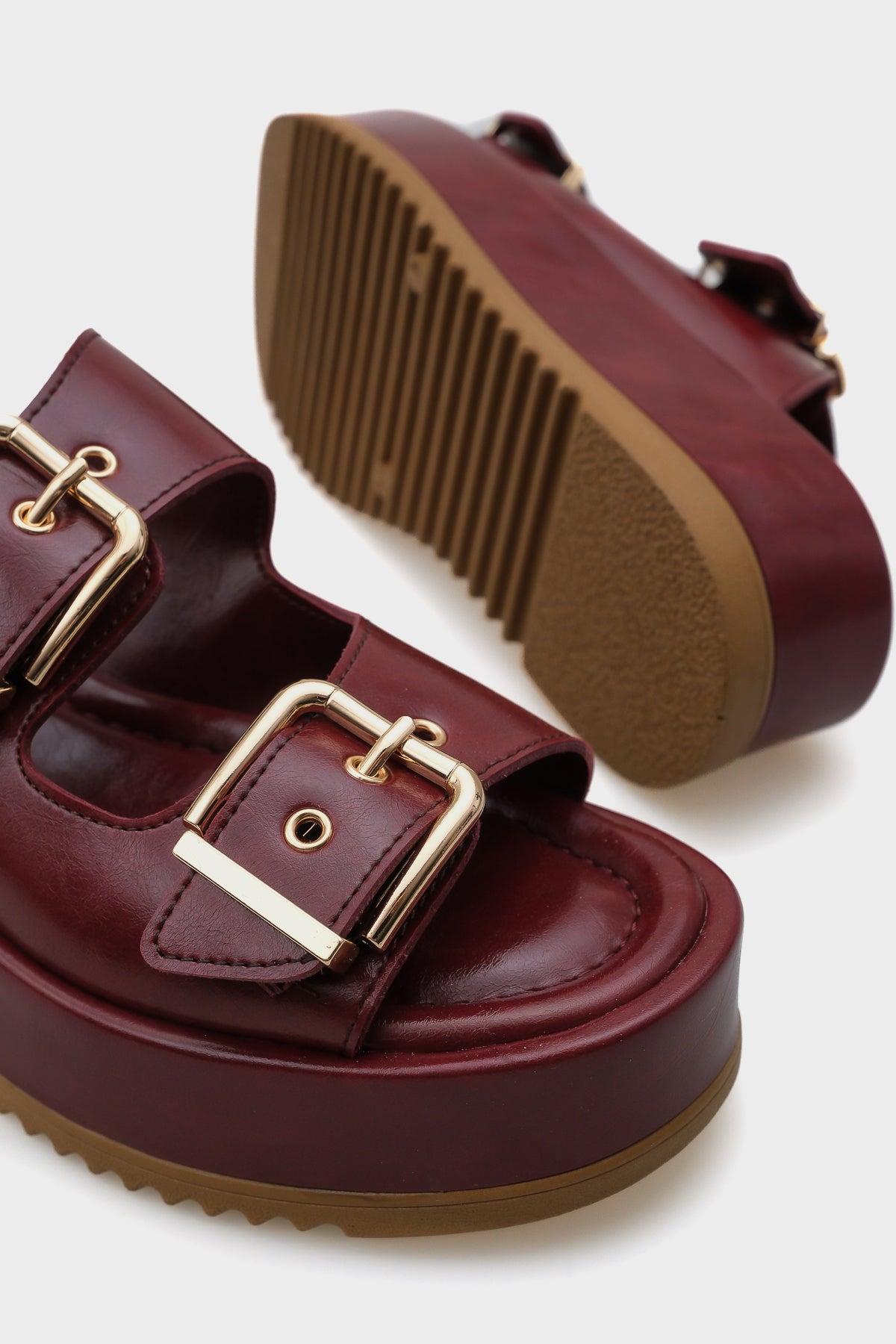 Marley Çift Tokalı Dolgu Topuklu Kadın Terlik