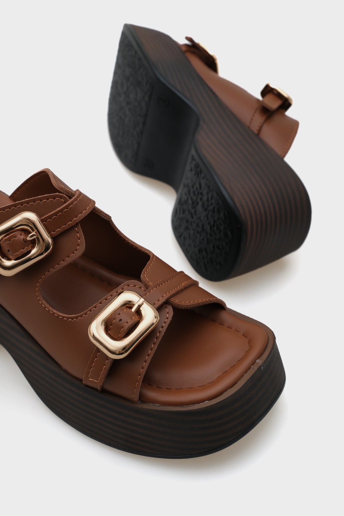 Masha Dolgu Topuklu Çift Tokalı Kadın Terlik