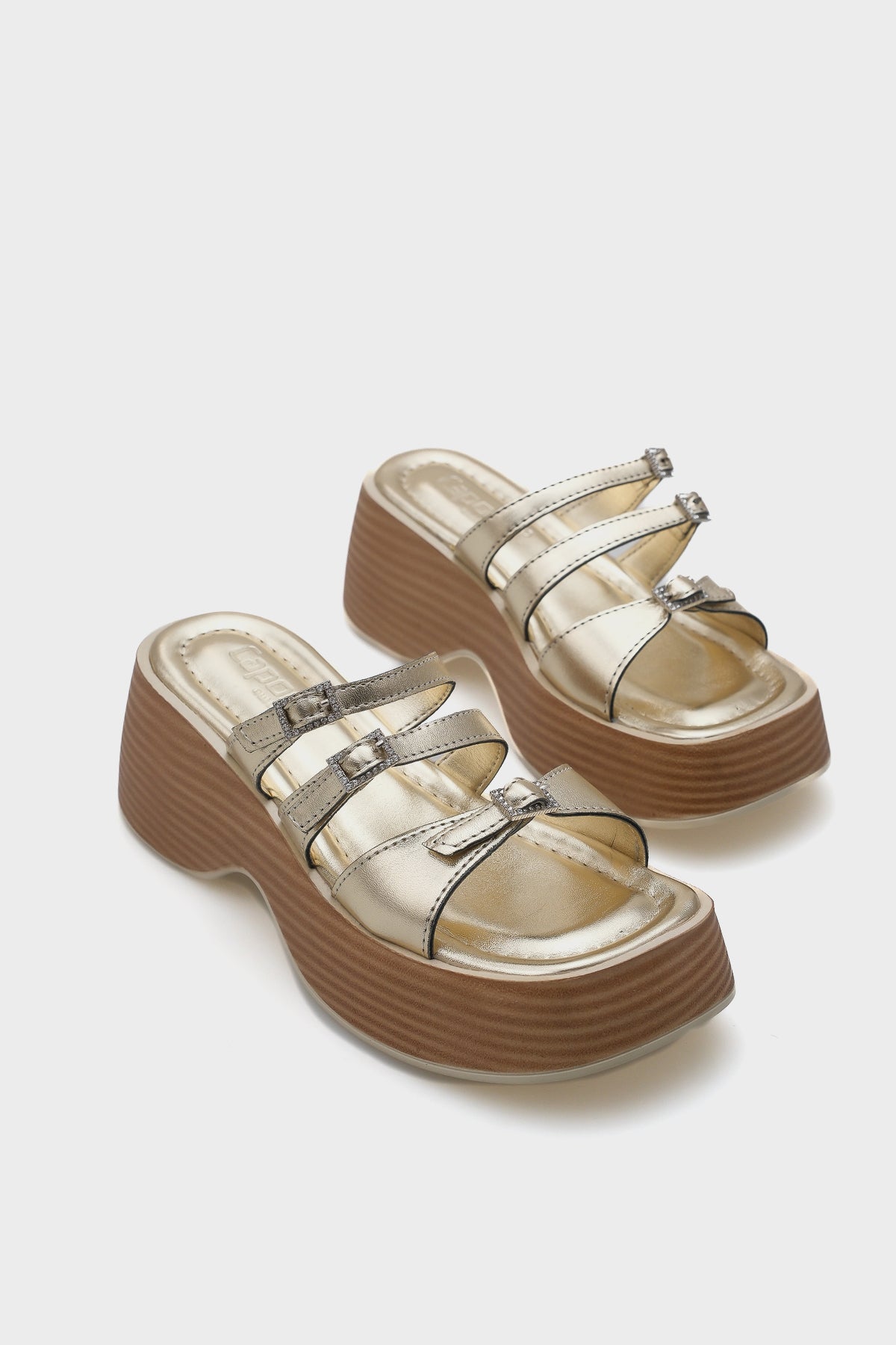 Matti Dolgu Topuklu Taşlı Tokalı Kadın Terlik