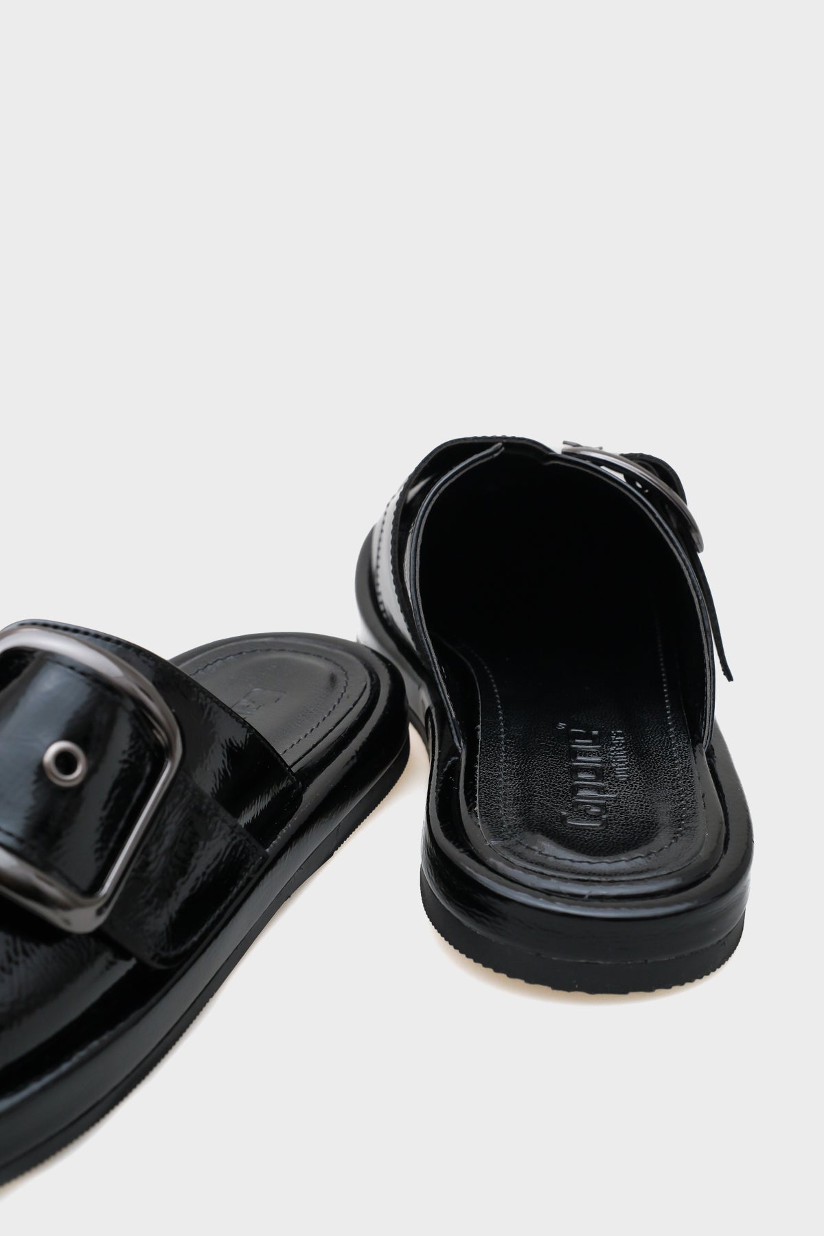 Melany Tokalı Burnu Kapalı Kadın Terlik