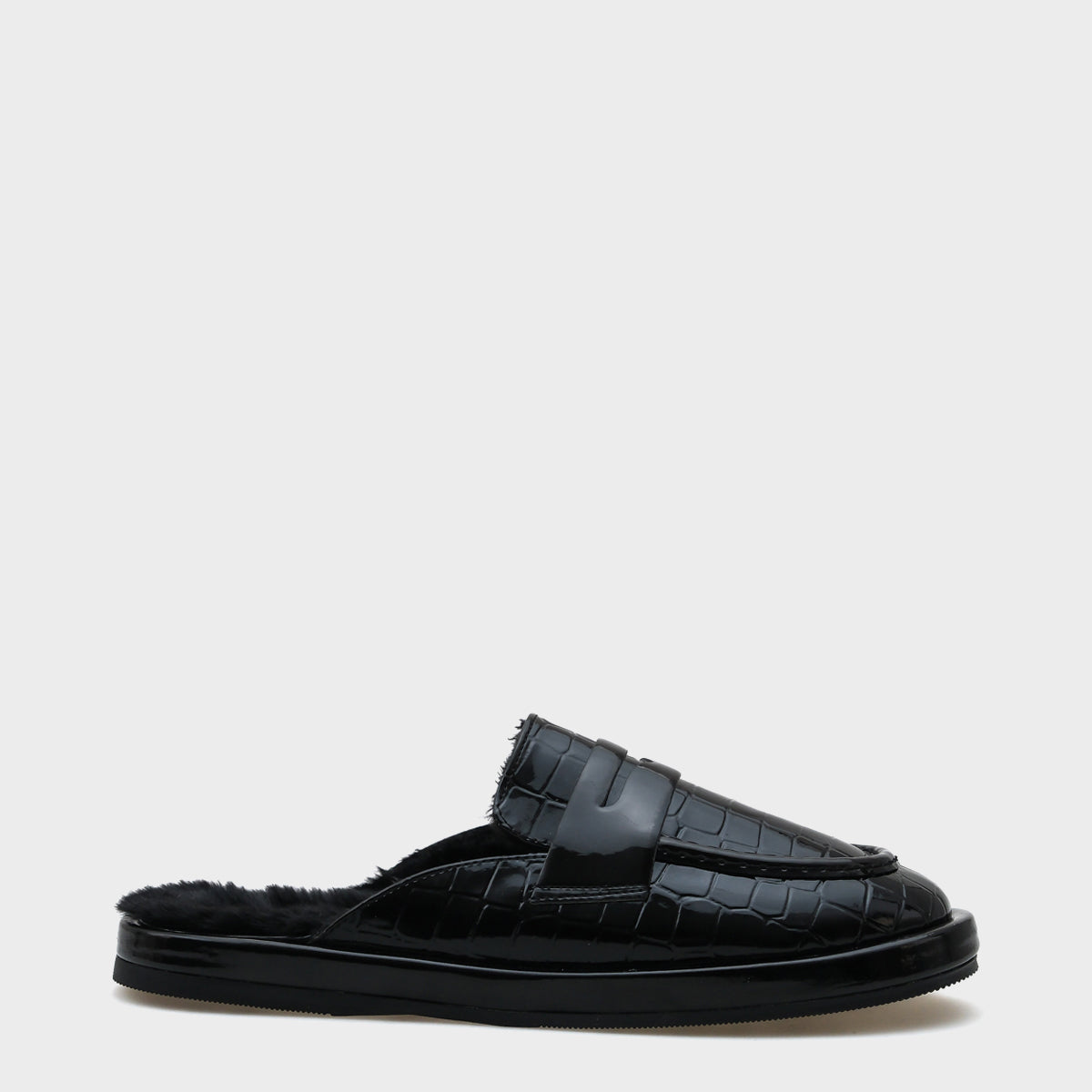 Melva Burnu Kapalı İçi Tüylü Kadın Terlik