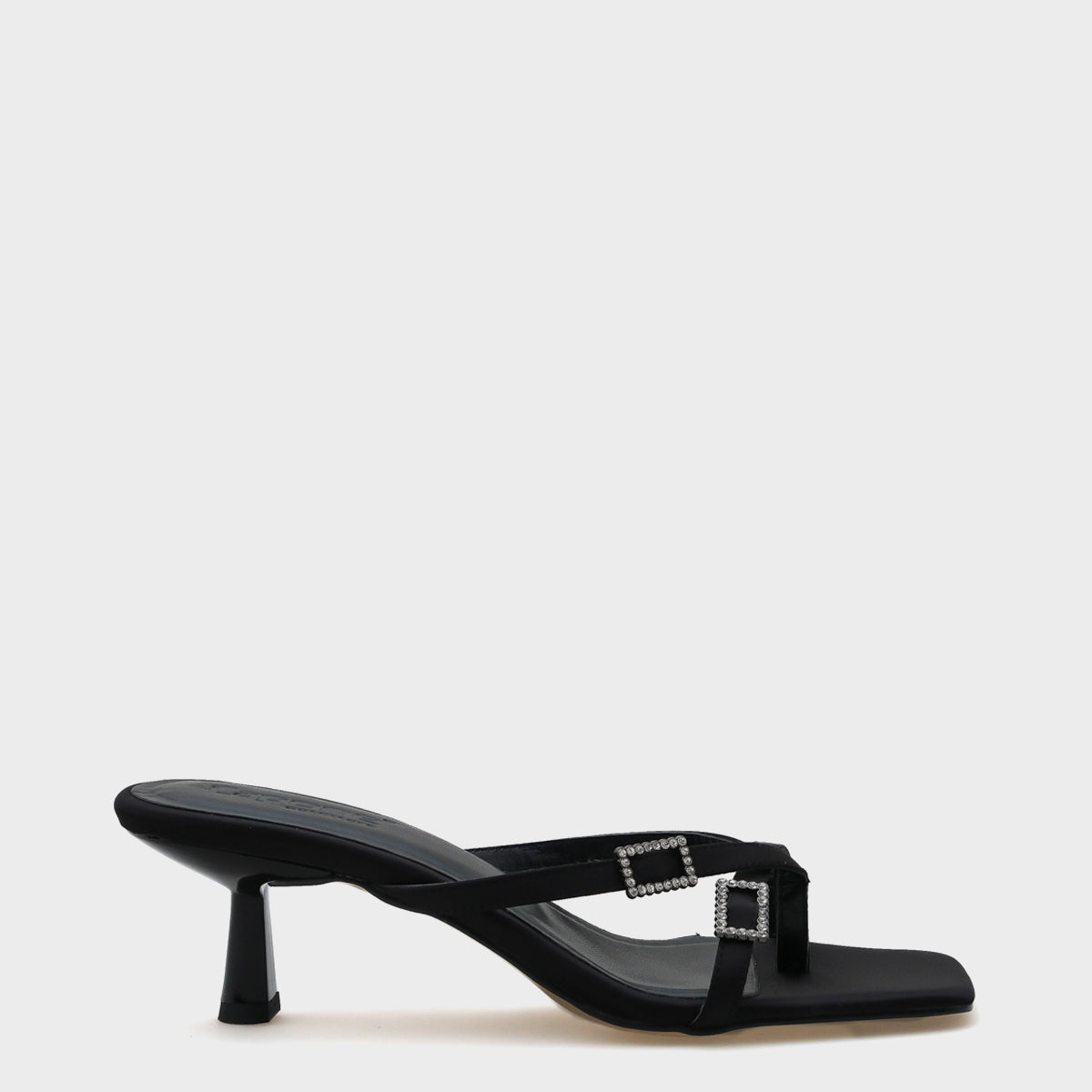 Milena Küt Burunlu Orta Topuklu Çift Taşlı Tokalı Saten Kadın Terlik