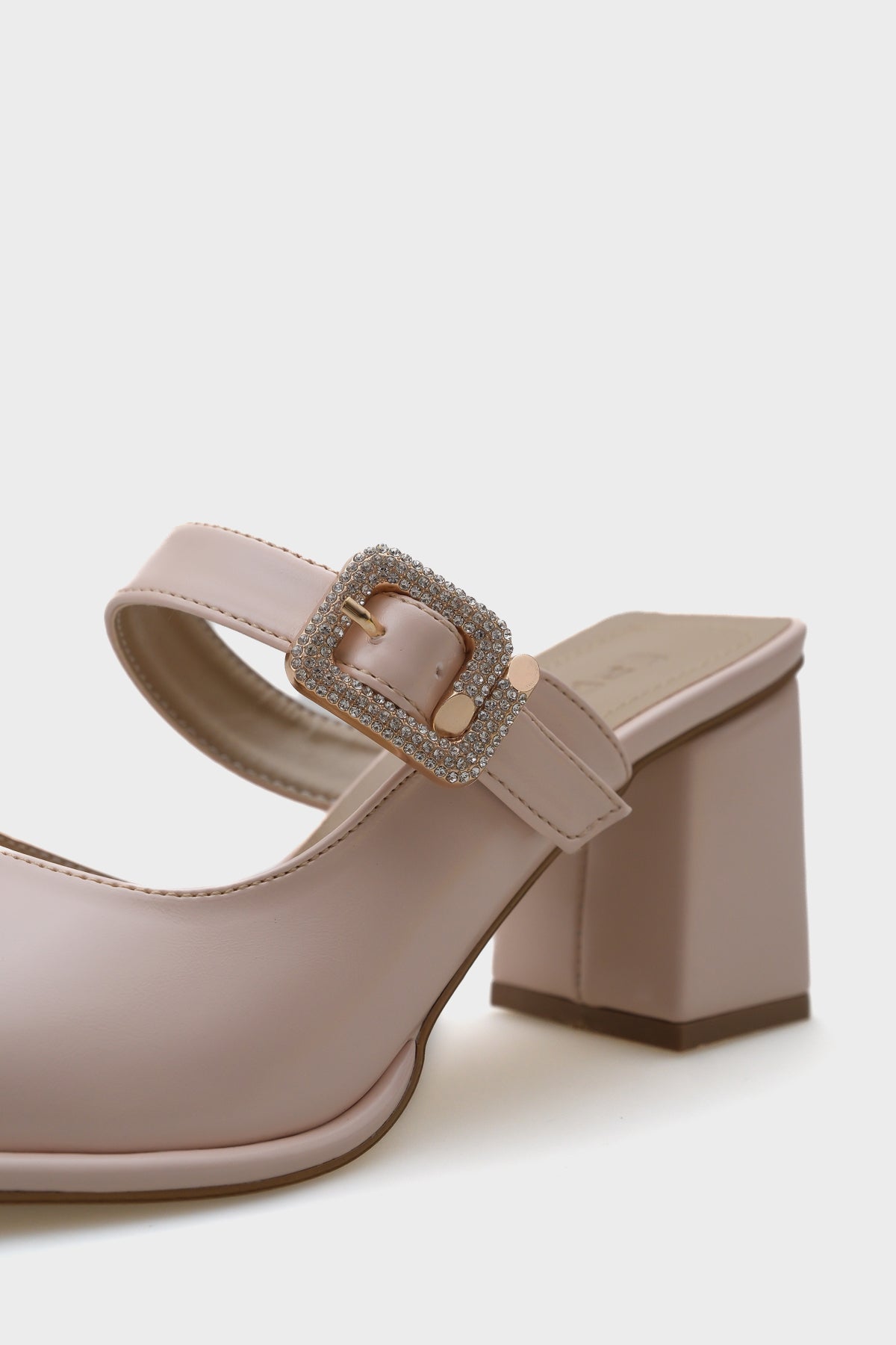 Monika Küt Burunlu Orta Topuklu Taşlı Tokalı Kadın Terlik