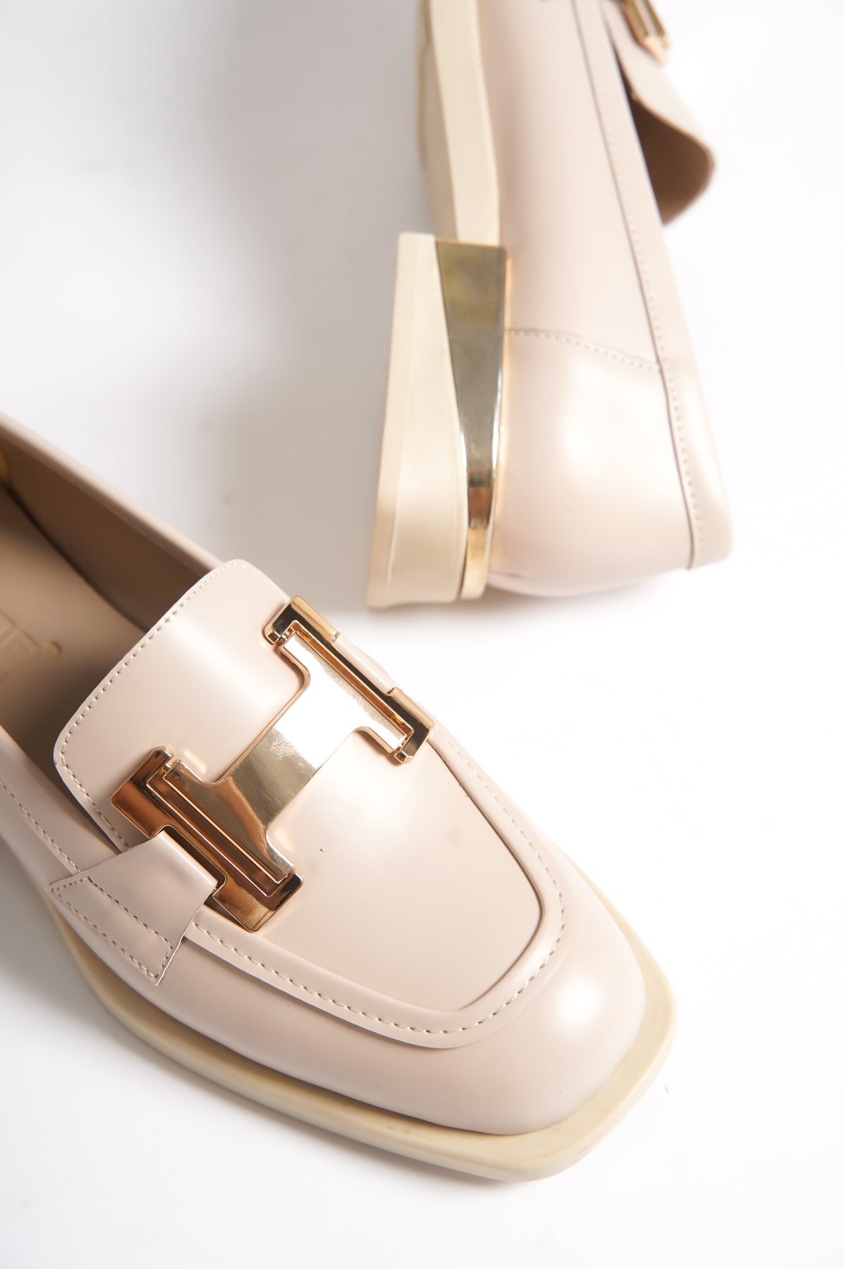 Küt Burunlu H Tokalı Kadın Loafer