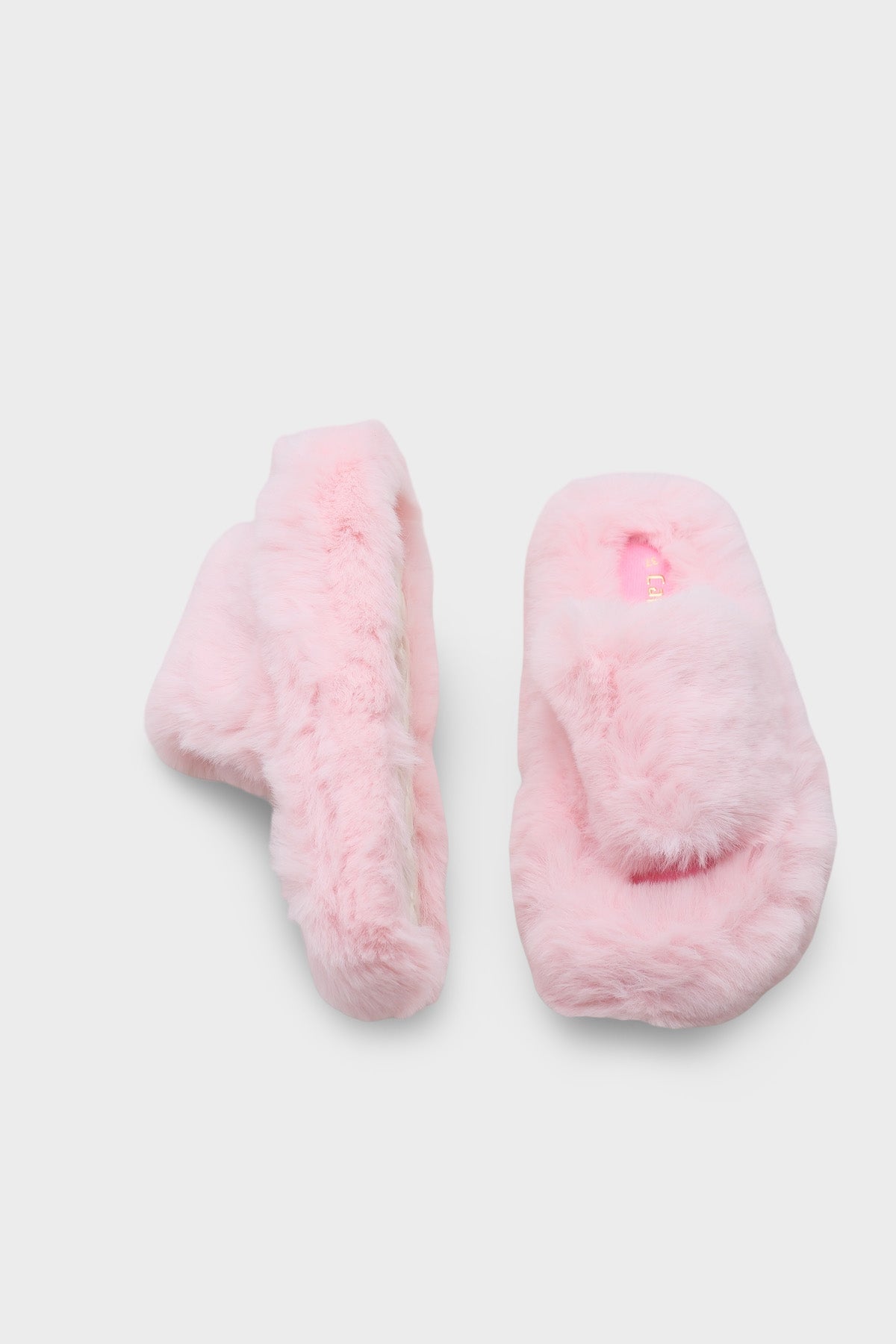 Nyssa Peluş Tüylü Kadın Ev Terliği