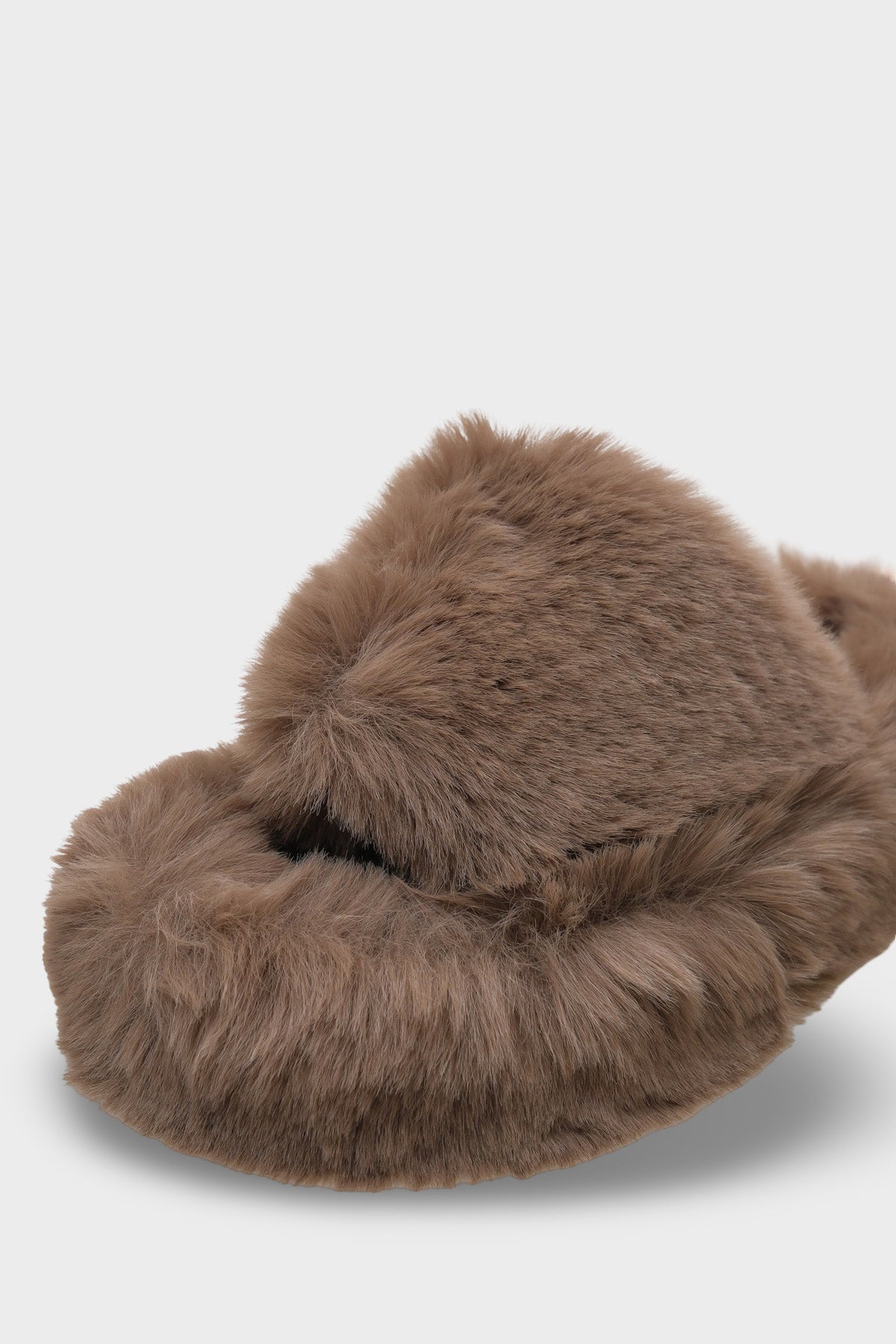 Nyssa Peluş Tüylü Kadın Ev Terliği