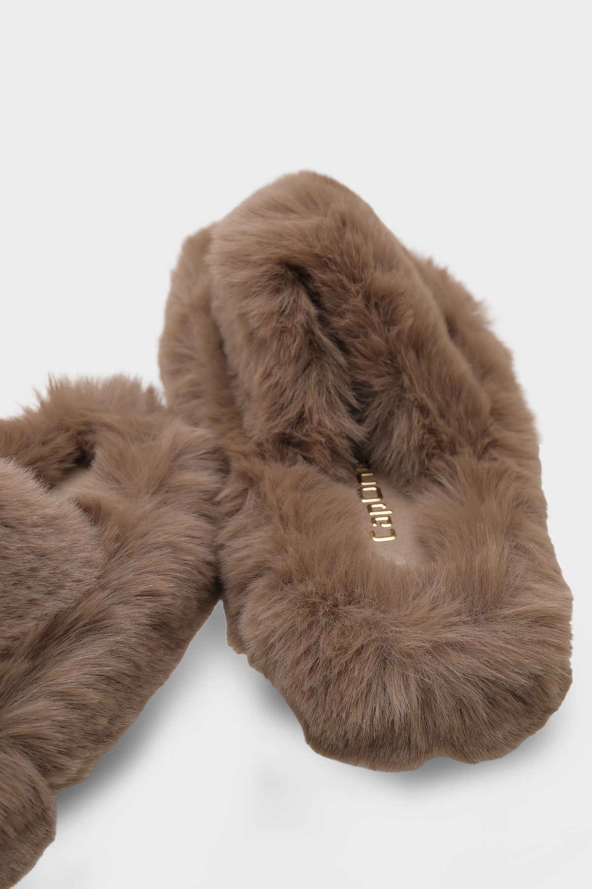 Nyssa Peluş Tüylü Kadın Ev Terliği