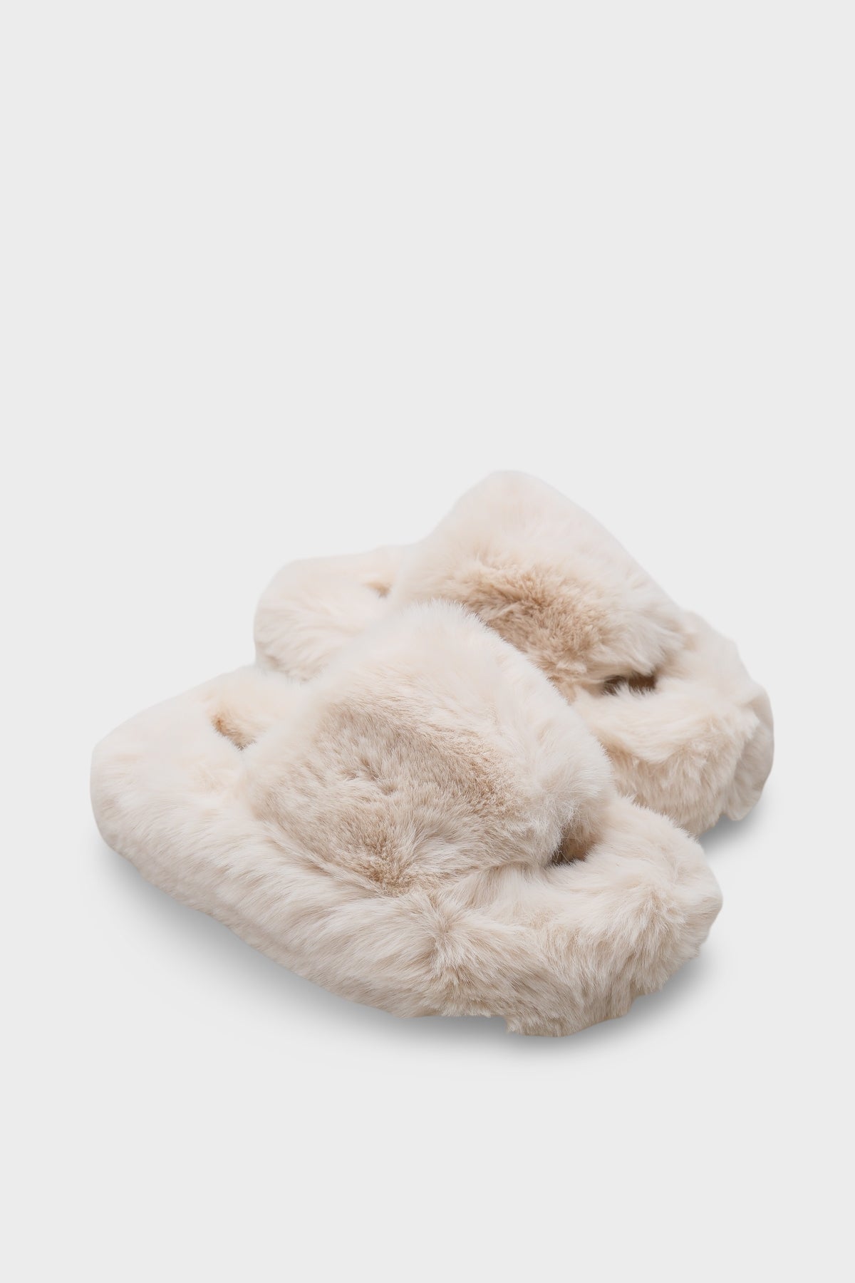 Nyssa Peluş Tüylü Kadın Ev Terliği