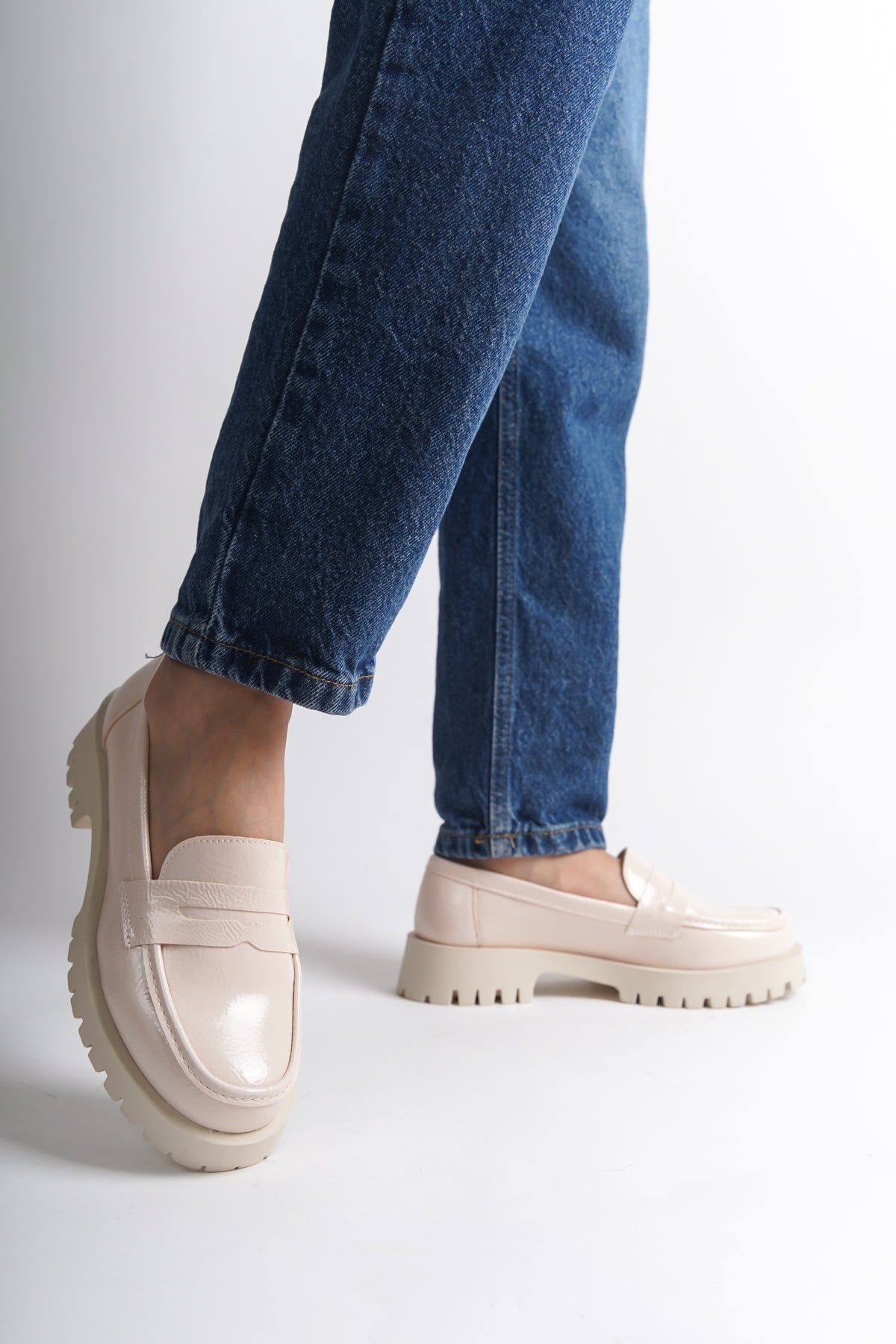 Trak Tabanlı Kadın Loafer