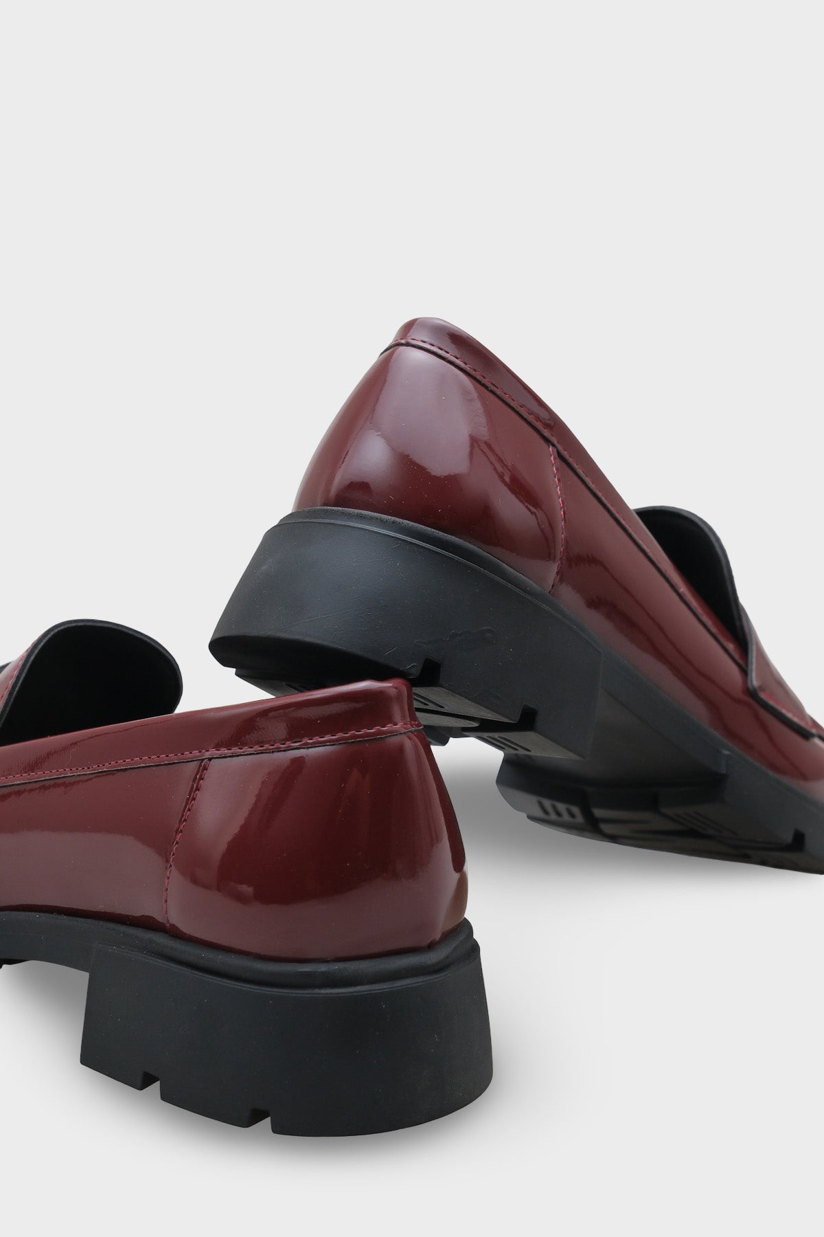 Elga Trak Tabanlı Püsküllü Kadın Loafer