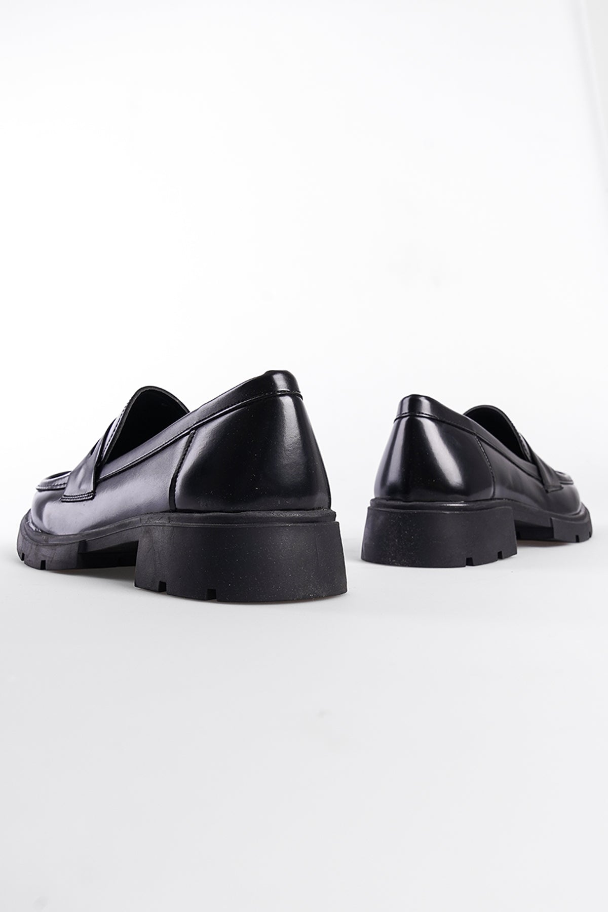 Trak Tabanlı Kadın Loafer