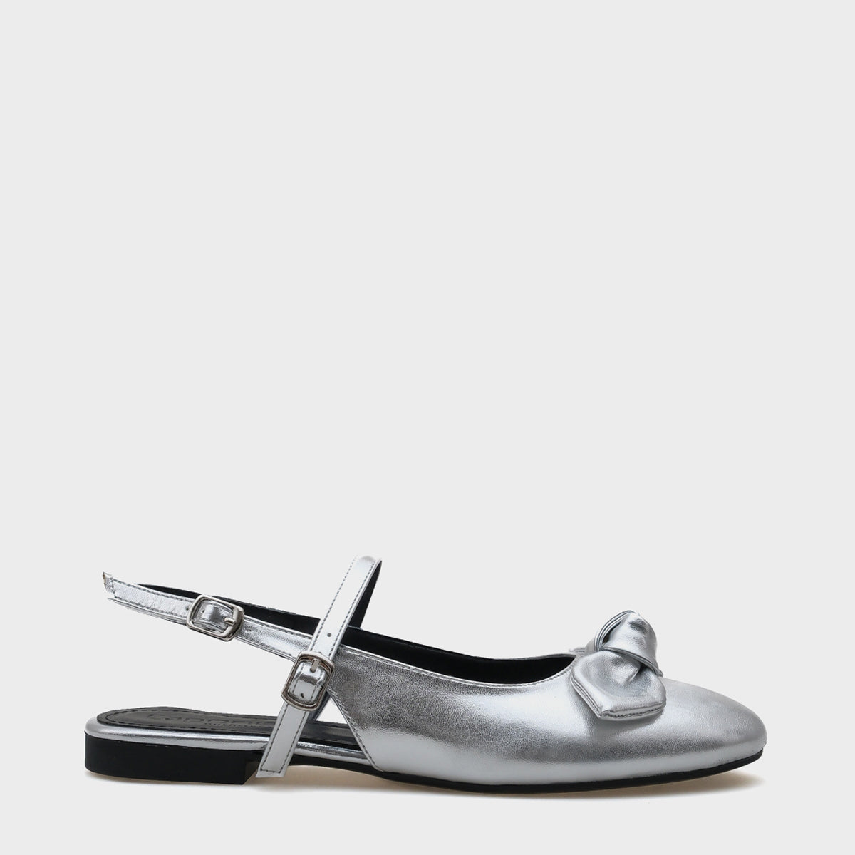 Anya Arkası Açık Bantlı Oval burunlu Fiyonk Detaylı Kadın Babet