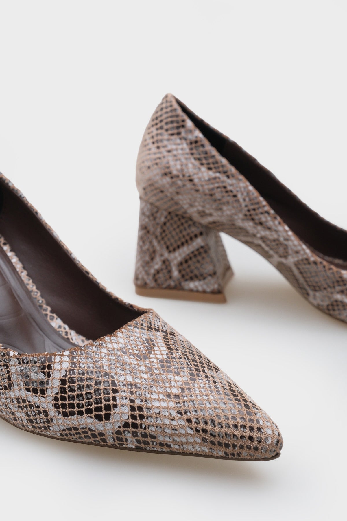 Sabrina Orta Topuklu Yumuşak Pedli Taban Kadın Ayakkabı