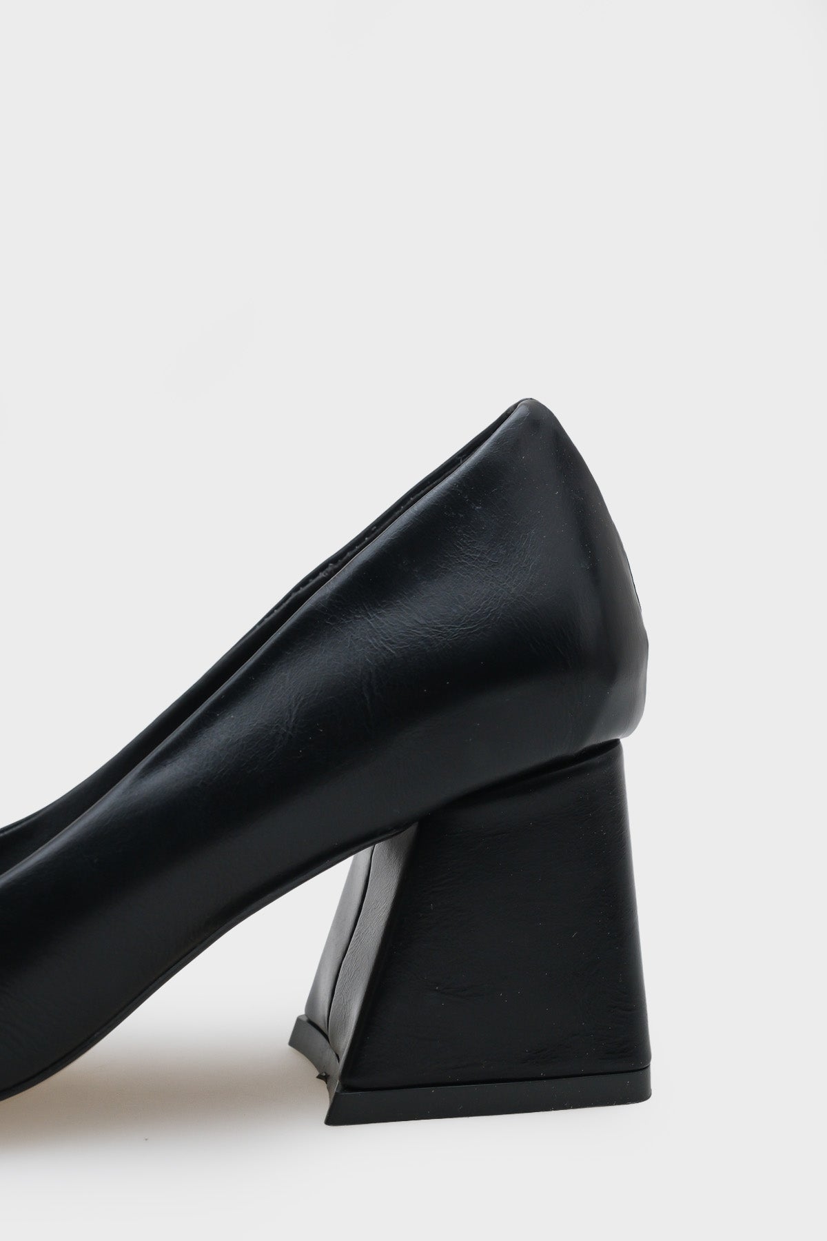 Orta Topuklu Yumuşak Pedli Taban Kadın Ayakkabı