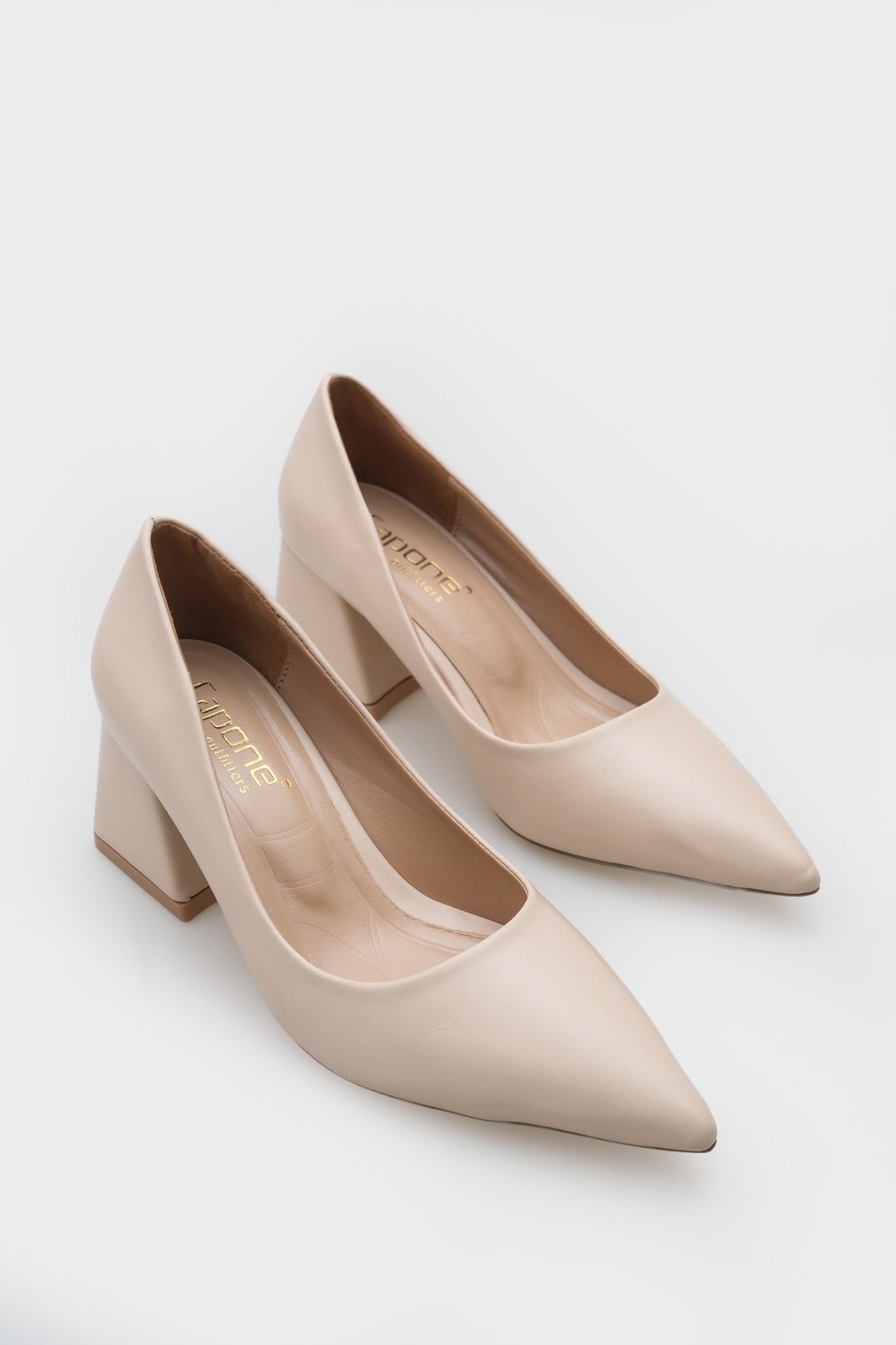 Orta Topuklu Yumuşak Pedli Taban Kadın Ayakkabı