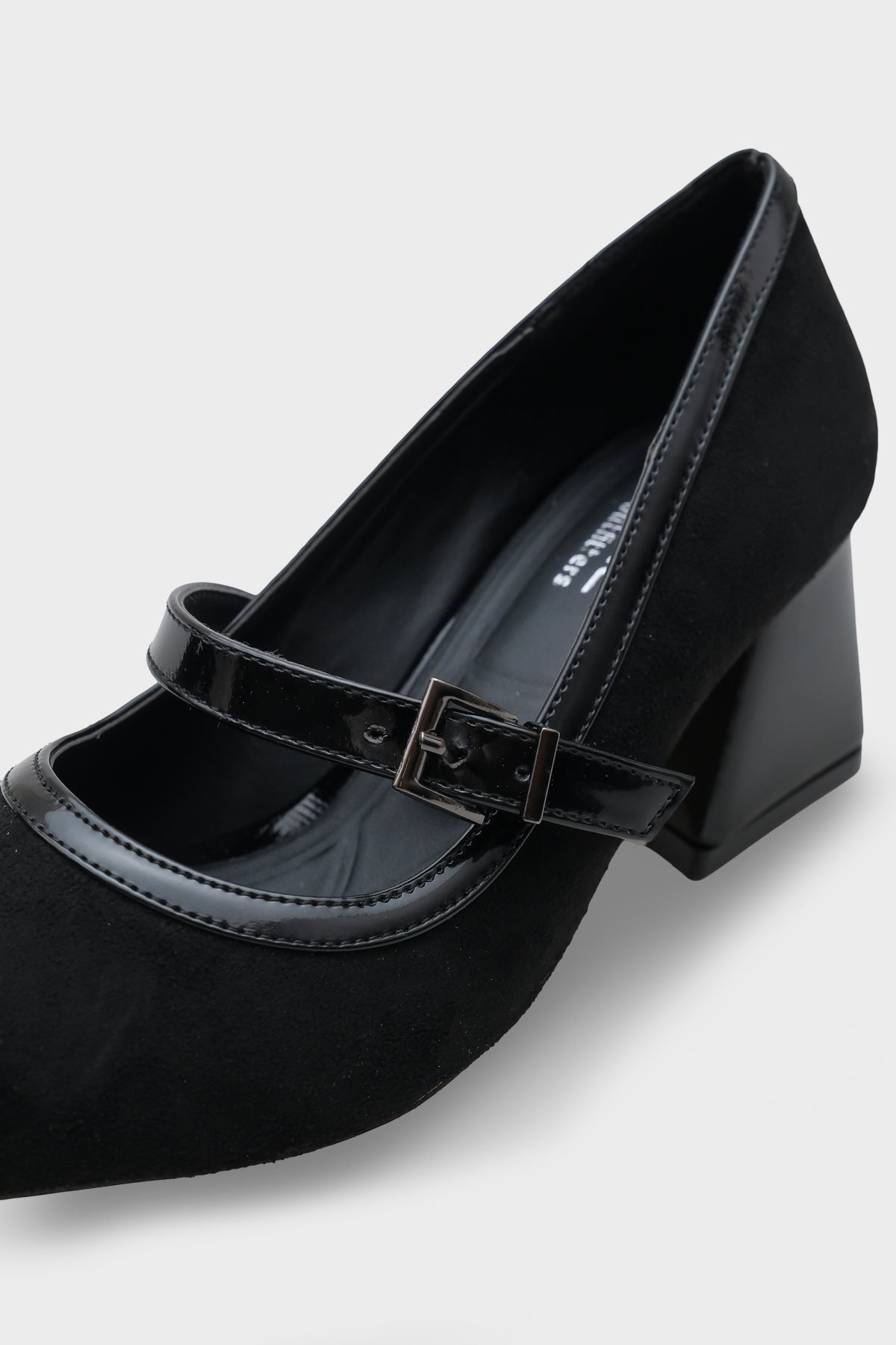 Susann Sivri Burunlu Kalın Orta Topuklu Bantlı Suni Süet Kadın Ayakkabı