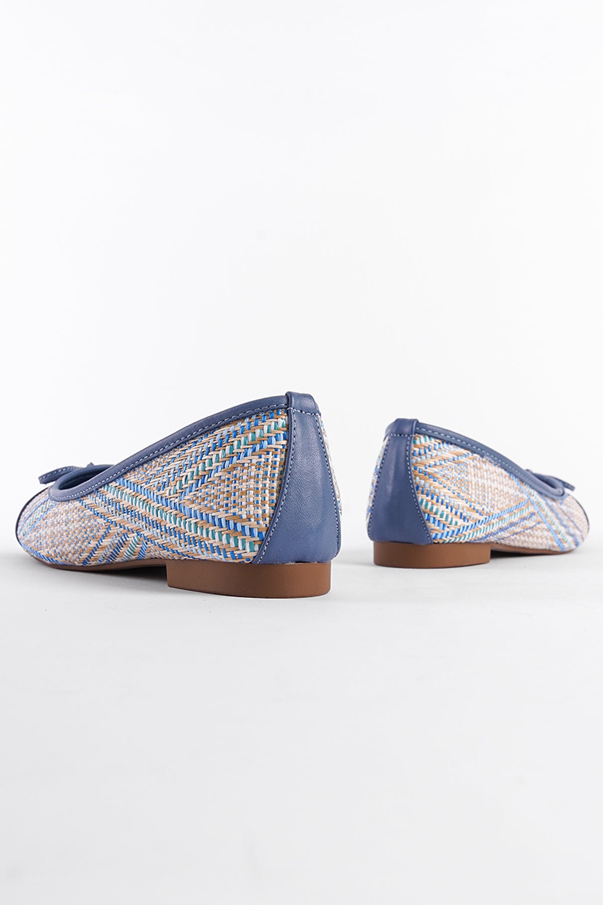 Hasır Hakiki Deri Fiyonklu Yuvarlak Burunlu Kadın Babet