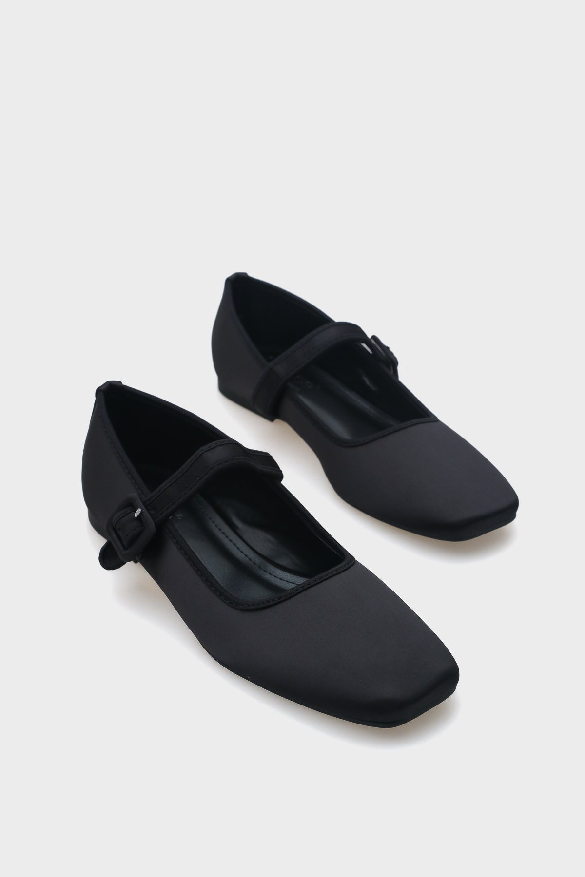 Aster Tek Bantlı Tokalı Kadın Babet