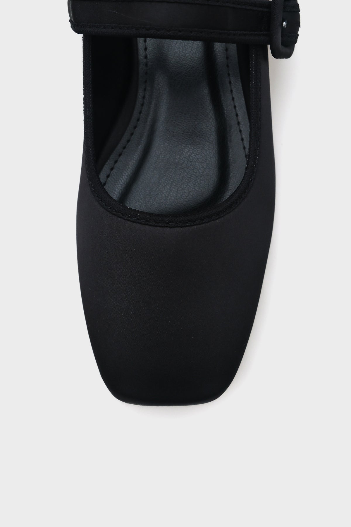 Aster Tek Bantlı Tokalı Kadın Babet