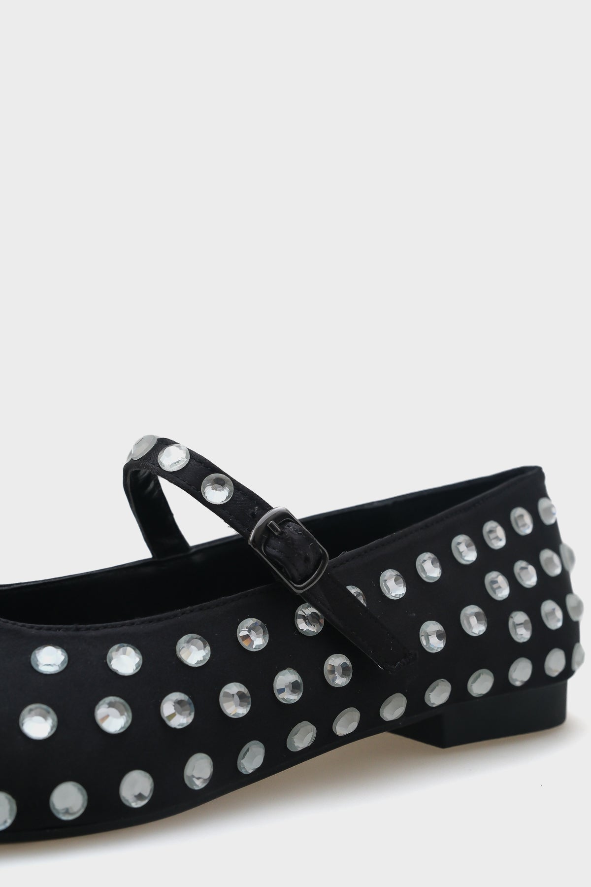 Athena Kadın Taşlı Kemer Detaylı Babet