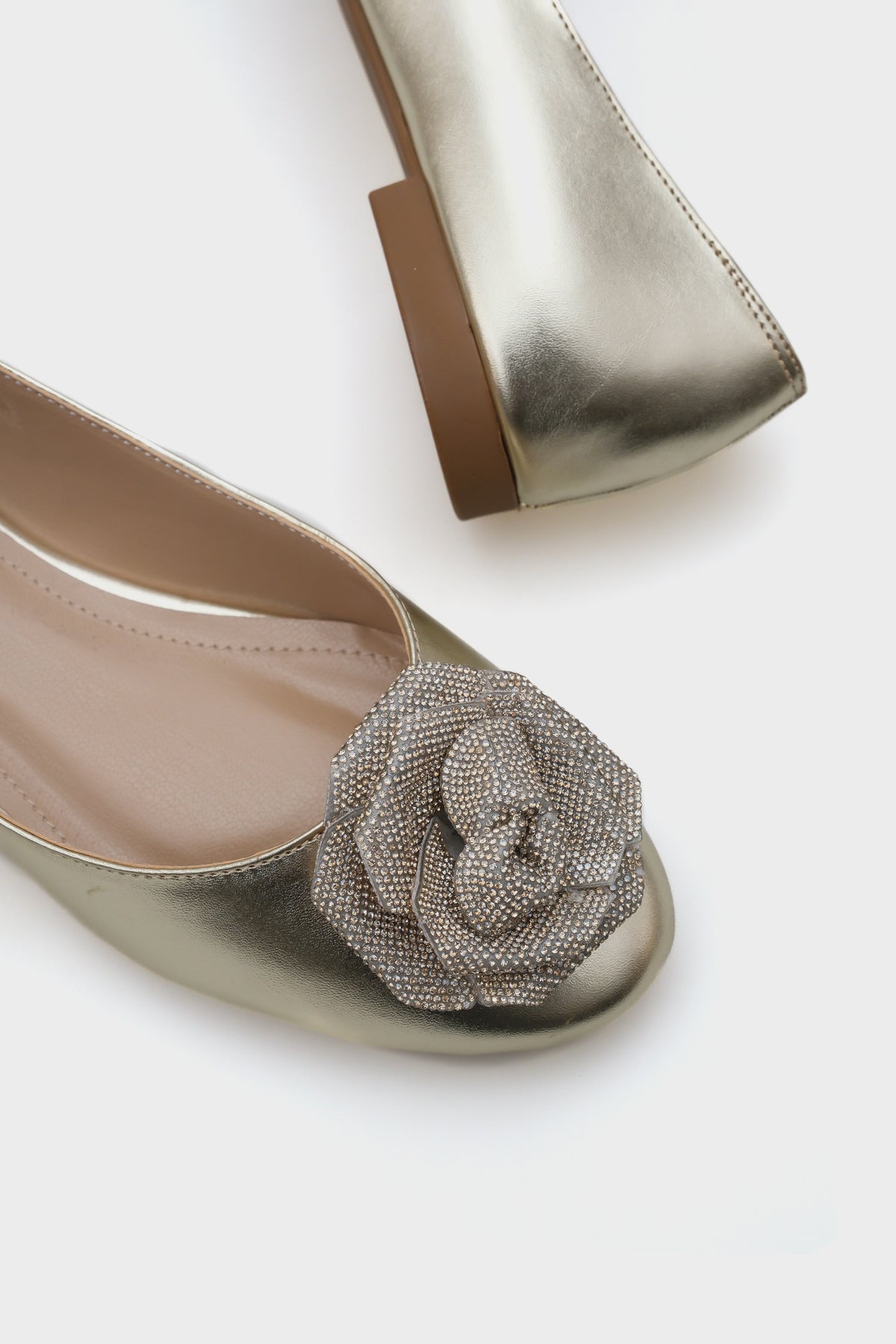 Audrey Yuvarlak Burunlu Taşlı Çiçekli Kadın Babet