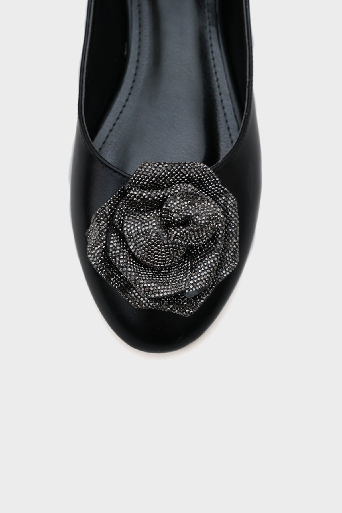 Audrey Yuvarlak Burunlu Taşlı Çiçekli Kadın Babet