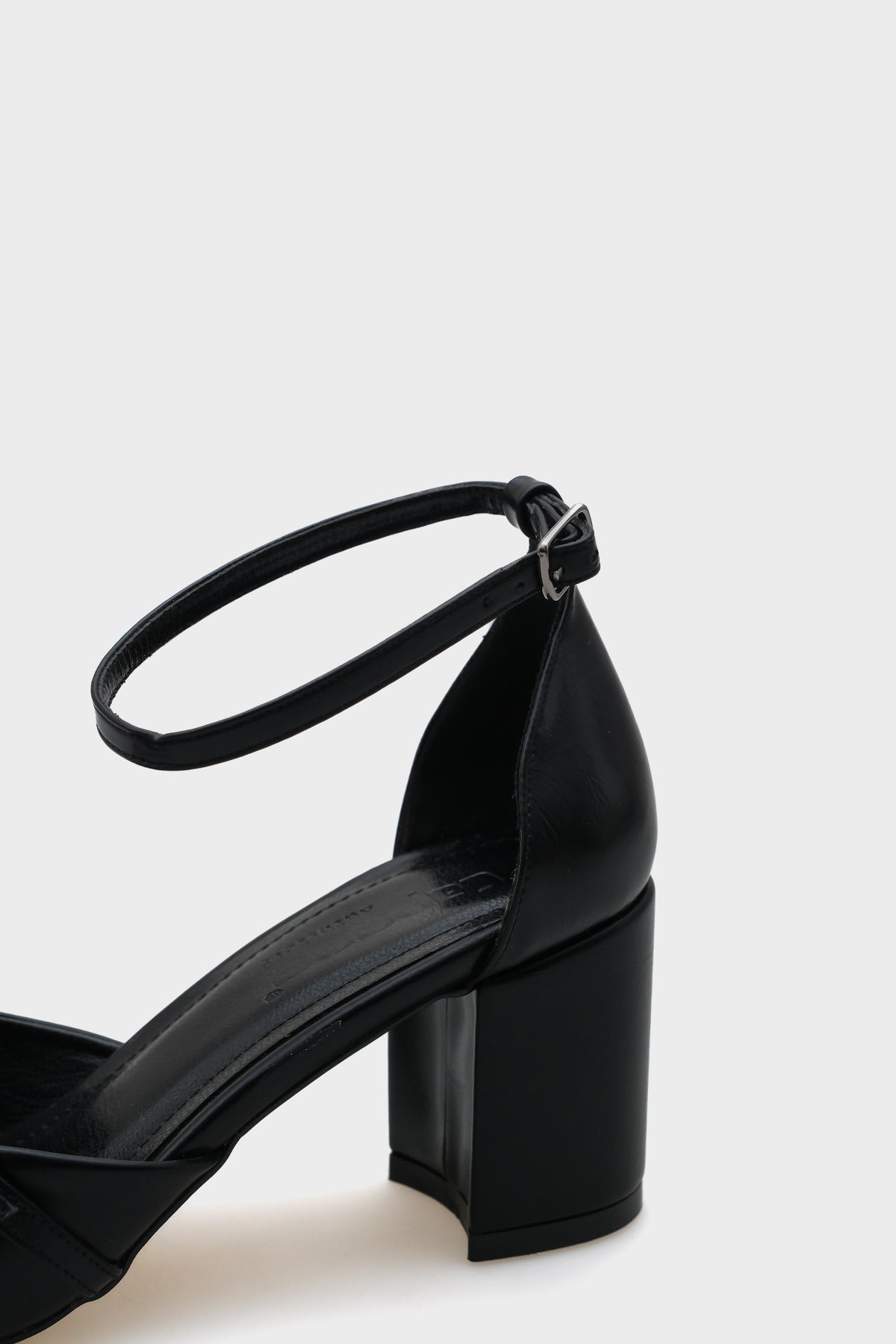 Sasha Orta Topuklu Çift Tokalı Bilekten Bantlı Kadın Ayakkabı