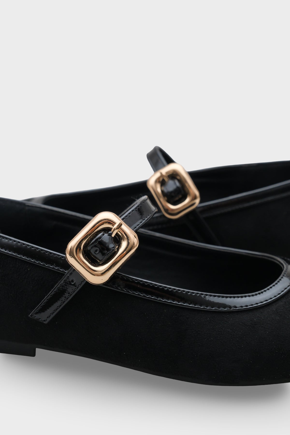 Sibelle Küt Burunlu Tokalı Bantlı Suni Süet Kadın Babet