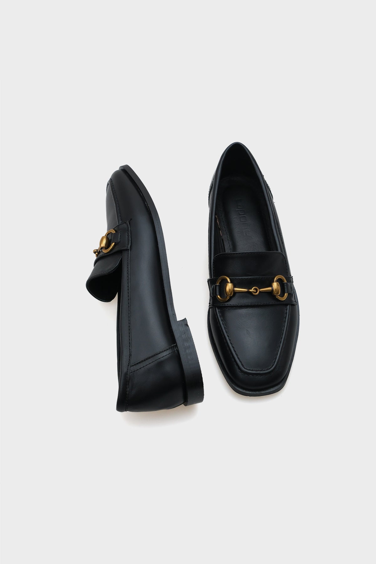 Carly Hakiki Deri Metal Tokalı Kadın Loafer Ayakkabı