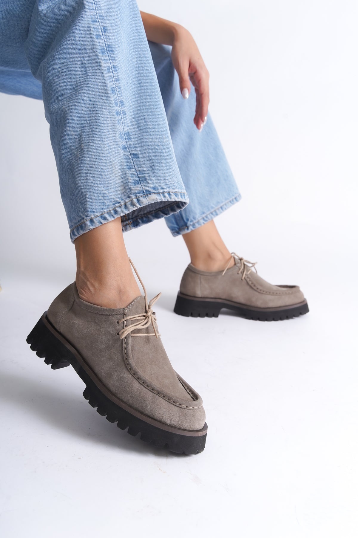 Hakiki Süet Deri Bağcıklı Kadın Loafer