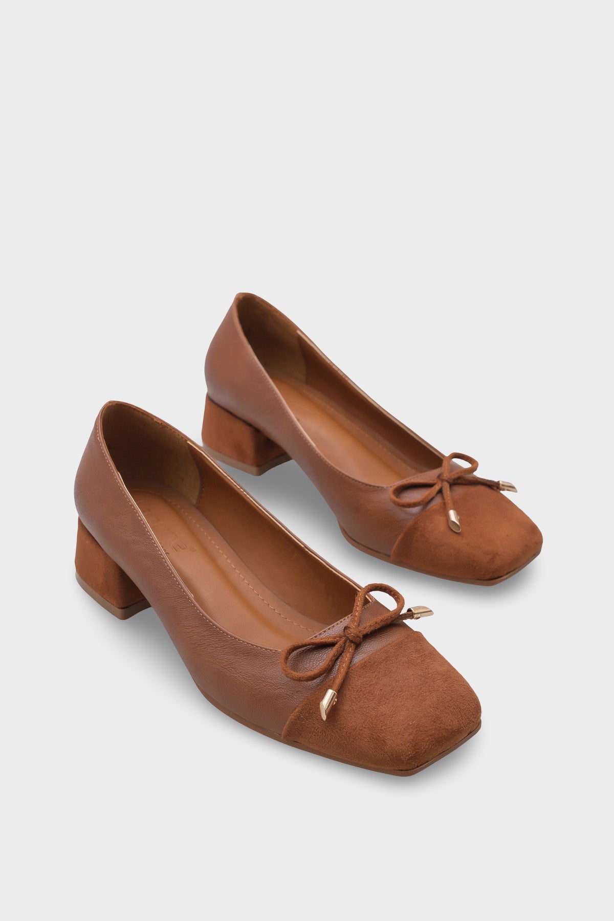 Myriam Küt Burunlu Fiyonklu Kısa Topuklu Kadın Ayakkabı