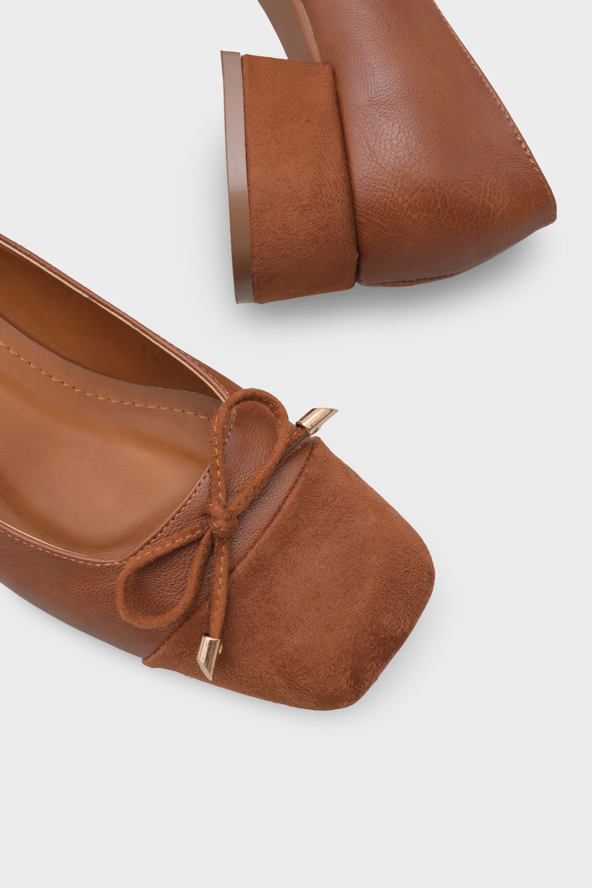 Myriam Küt Burunlu Fiyonklu Kısa Topuklu Kadın Ayakkabı