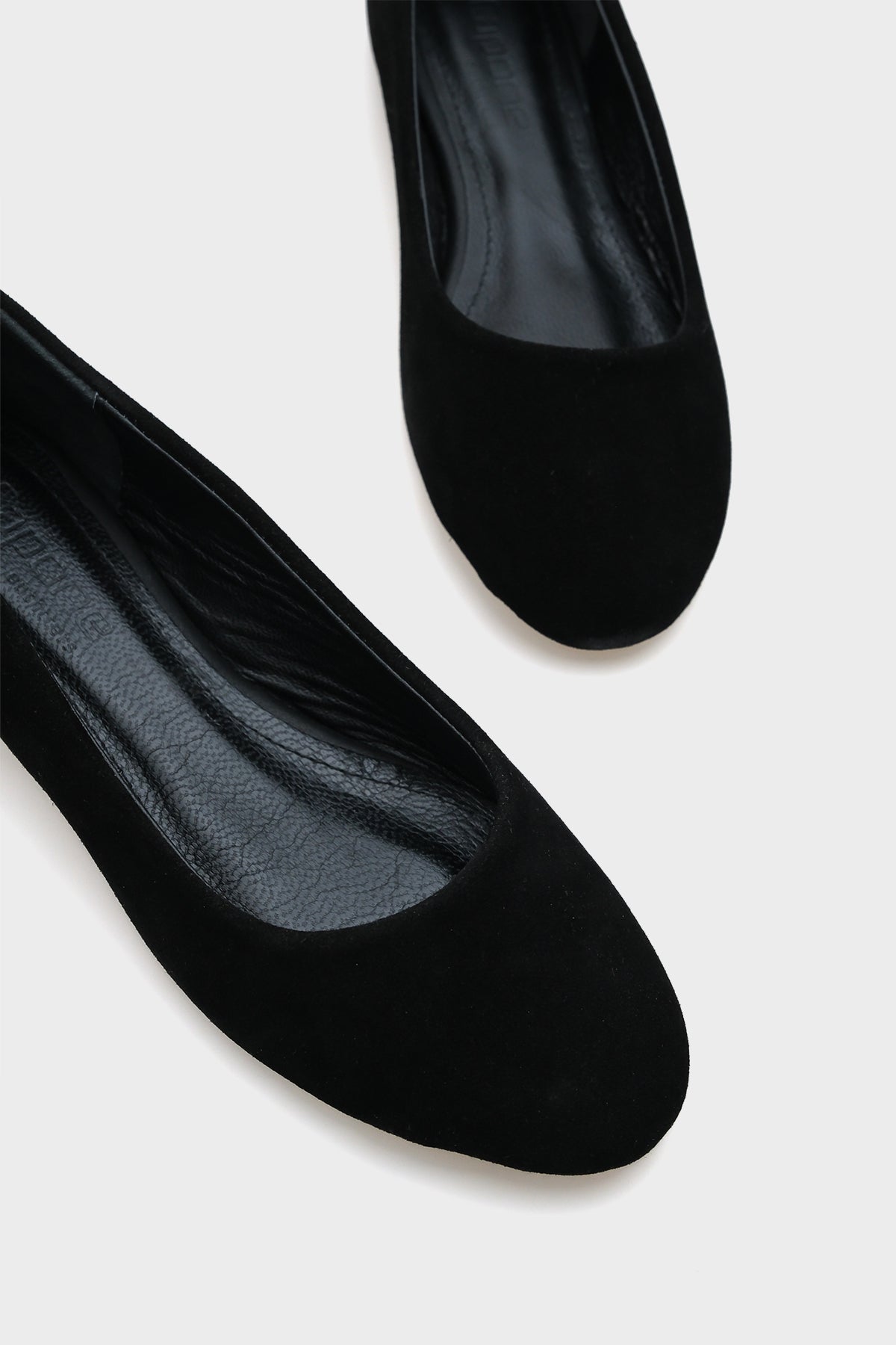 Blake Yuvarlak Burunlu Süet Deri Kadın Babet