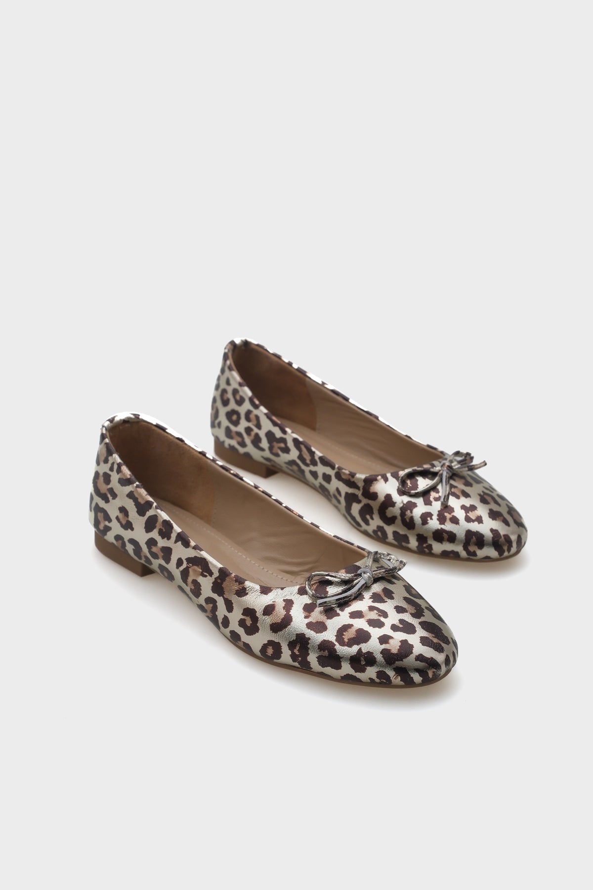 Bloom Hakiki Deri Fiyonklu Yuvarlak Burunlu Kadın Babet