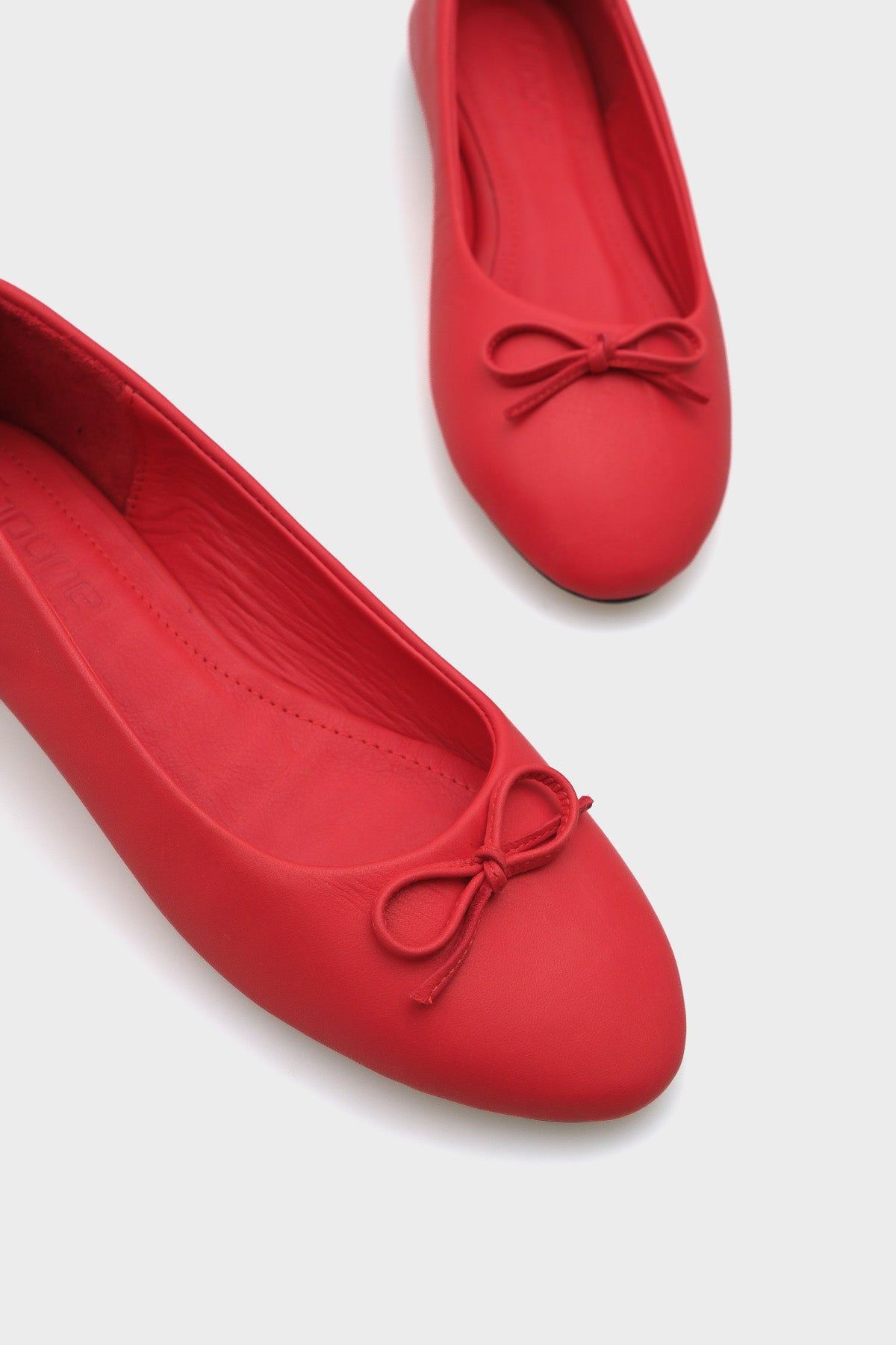 Bloom Hakiki Deri Fiyonklu Yuvarlak Burunlu Kadın Babet