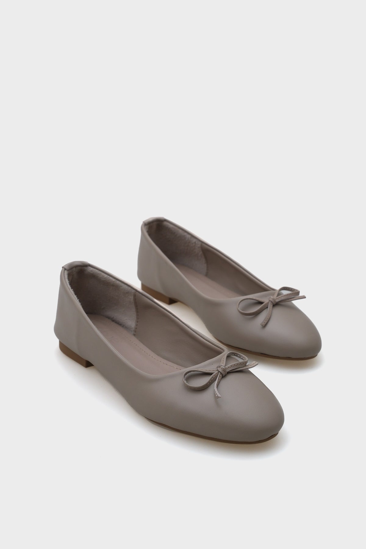 Bloom Hakiki Deri Fiyonklu Yuvarlak Burunlu Kadın Babet