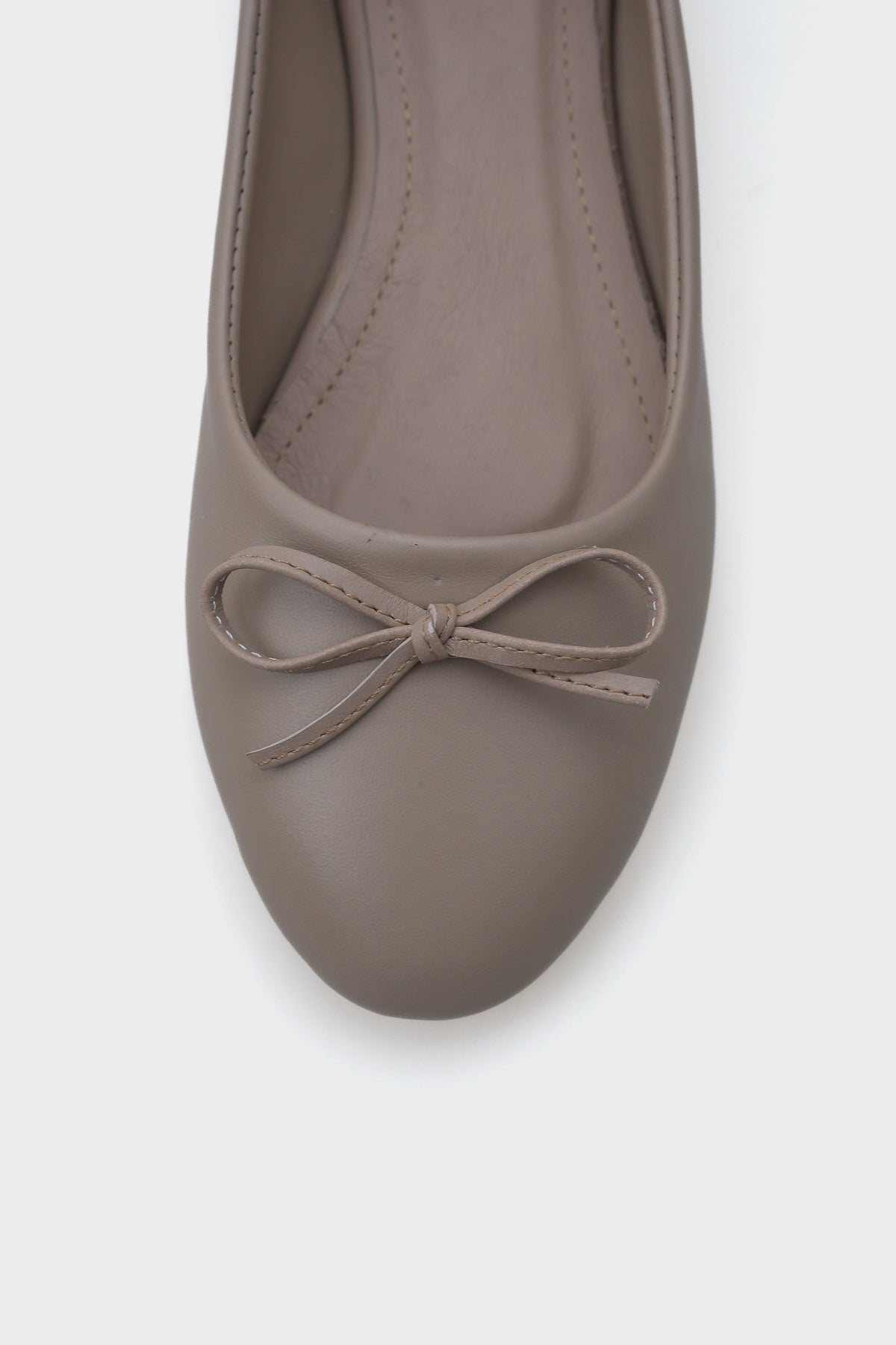 Bloom Hakiki Deri Fiyonklu Yuvarlak Burunlu Kadın Babet