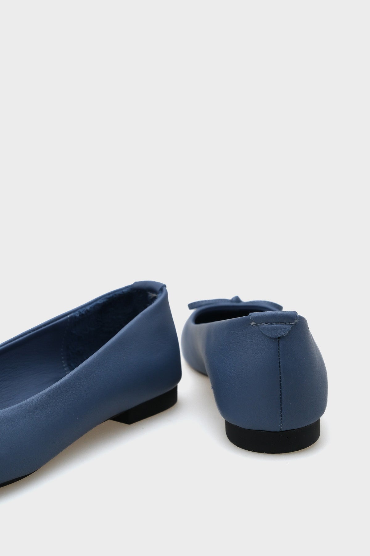 Bloom Hakiki Deri Fiyonklu Yuvarlak Burunlu Kadın Babet