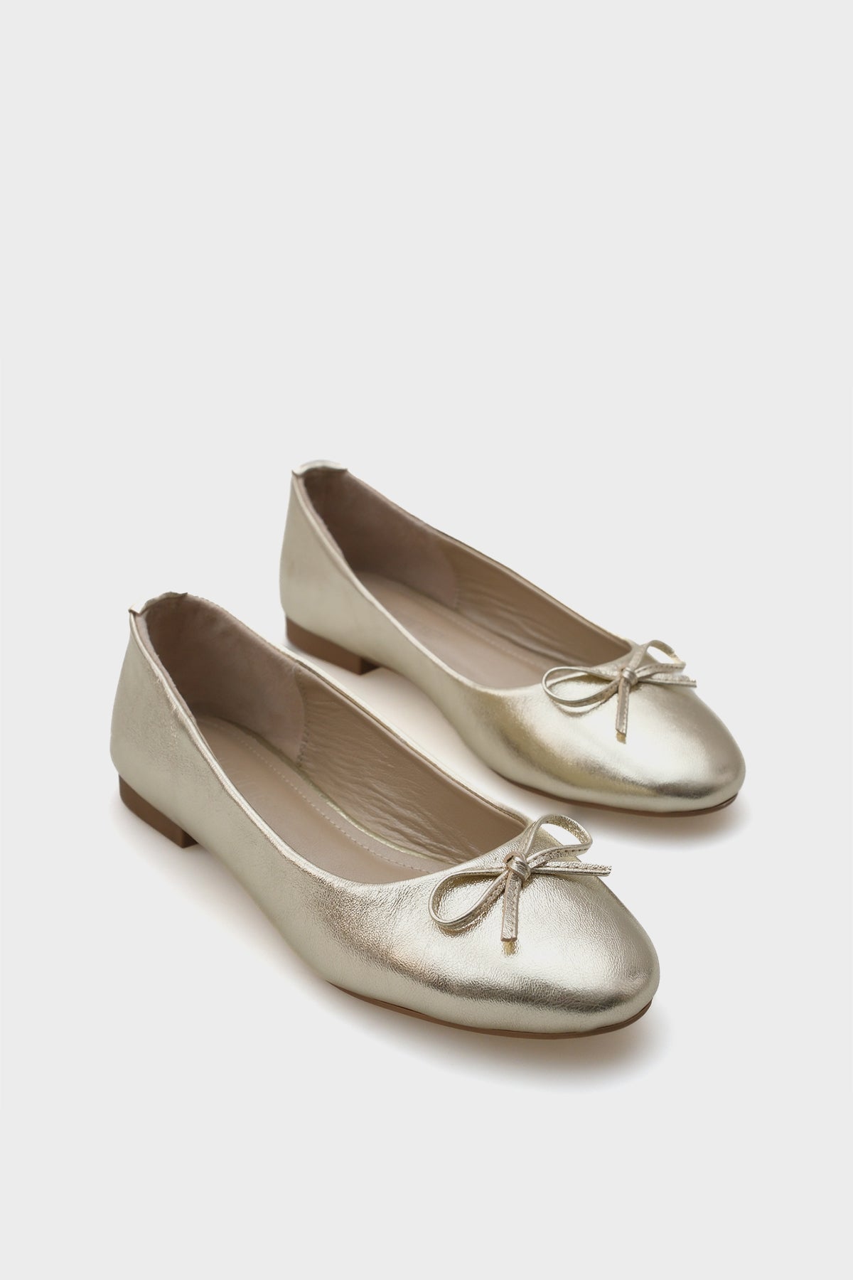 Bloom Hakiki Deri Fiyonklu Yuvarlak Burunlu Kadın Babet