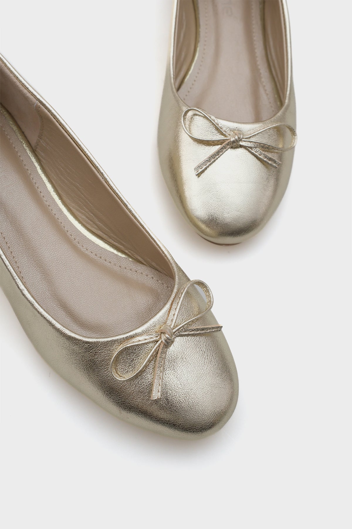 Bloom Hakiki Deri Fiyonklu Yuvarlak Burunlu Kadın Babet