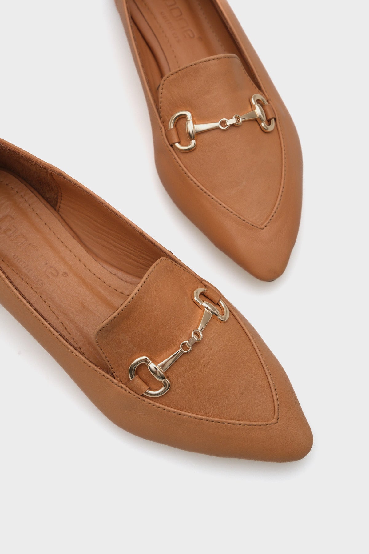 Bluby Hakiki Deri Sivri Burunlu Tokalı Kadın Babet