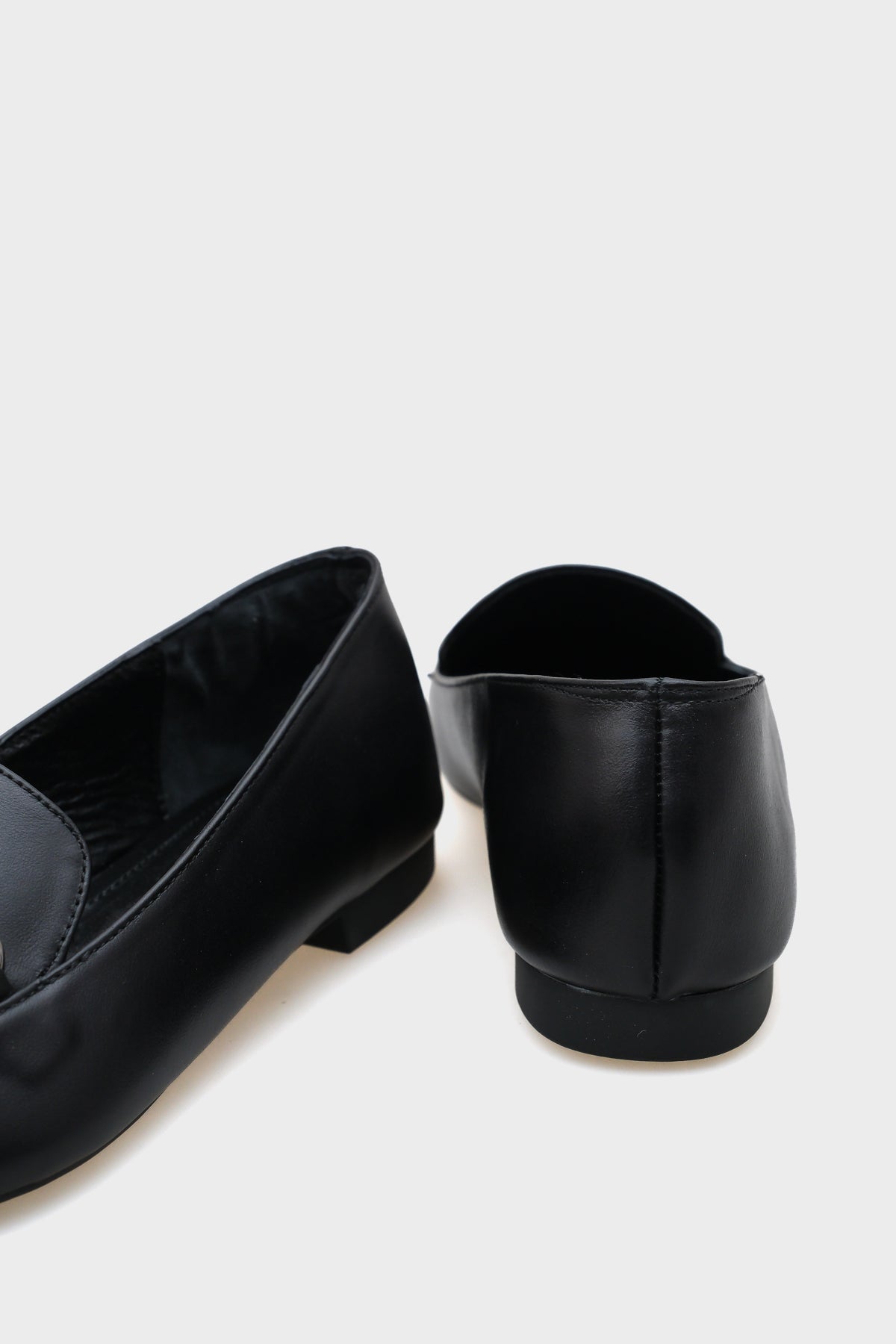 Bluby Hakiki Deri Sivri Burunlu Tokalı Kadın Babet