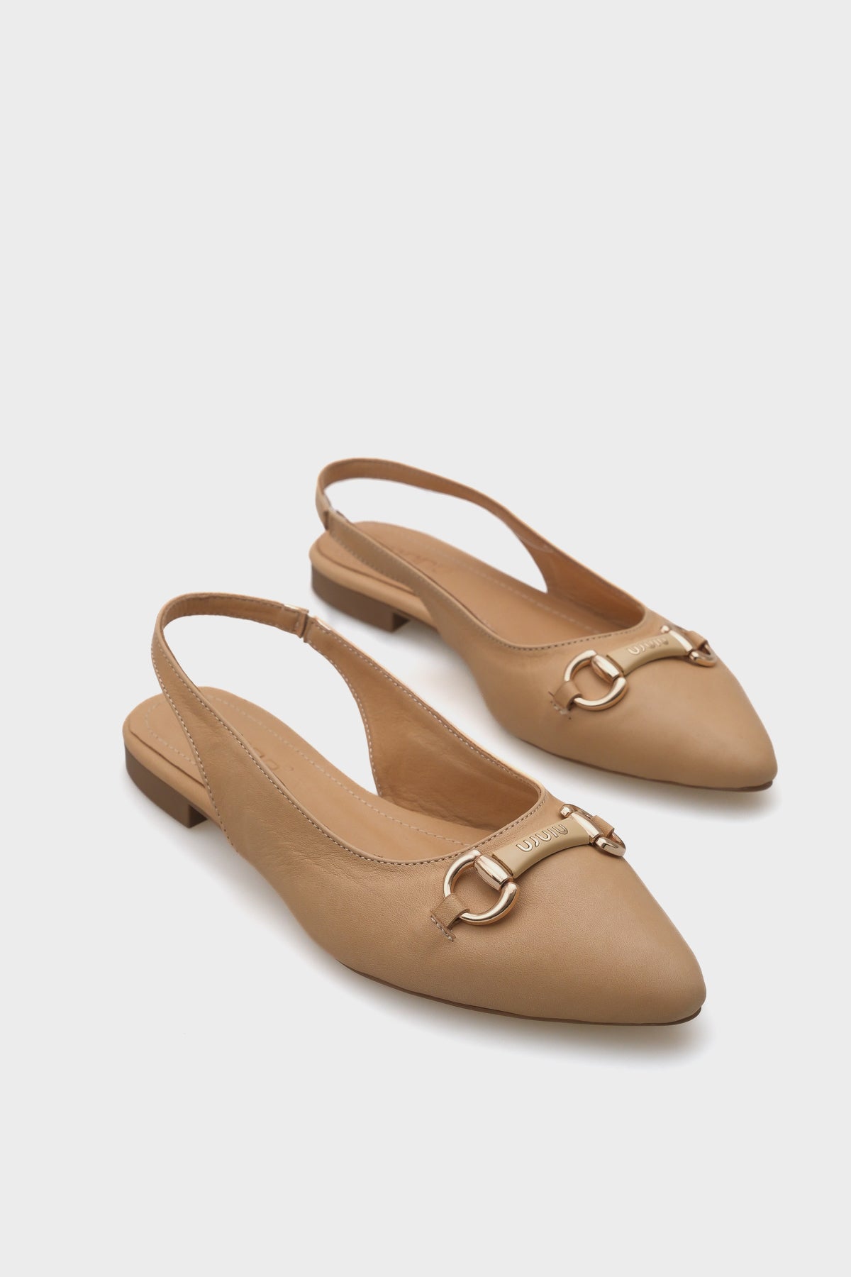 Bobby Hakiki Deri Sivri Burunlu Arkası Açık Tokalı Kadın Babet