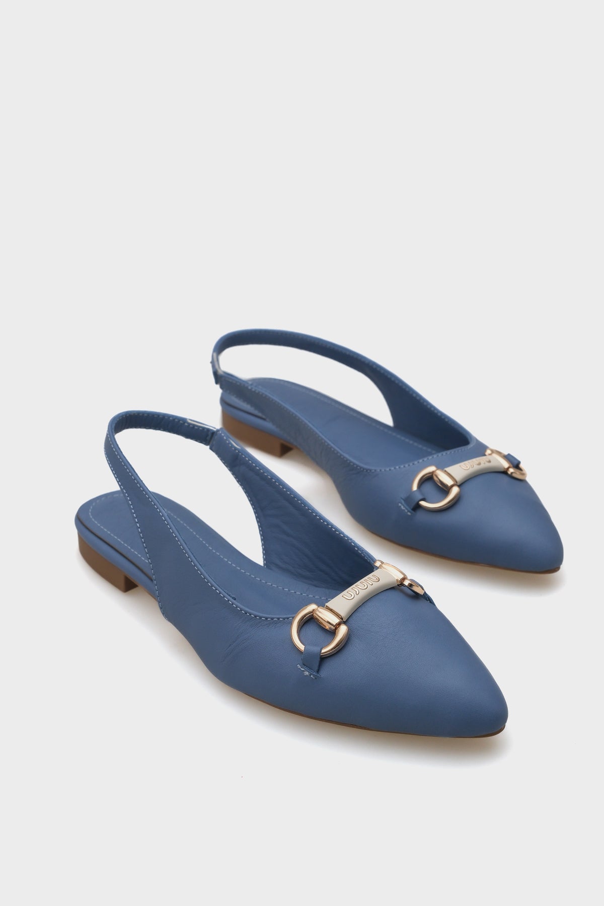 Bobby Hakiki Deri Sivri Burunlu Arkası Açık Tokalı Kadın Babet