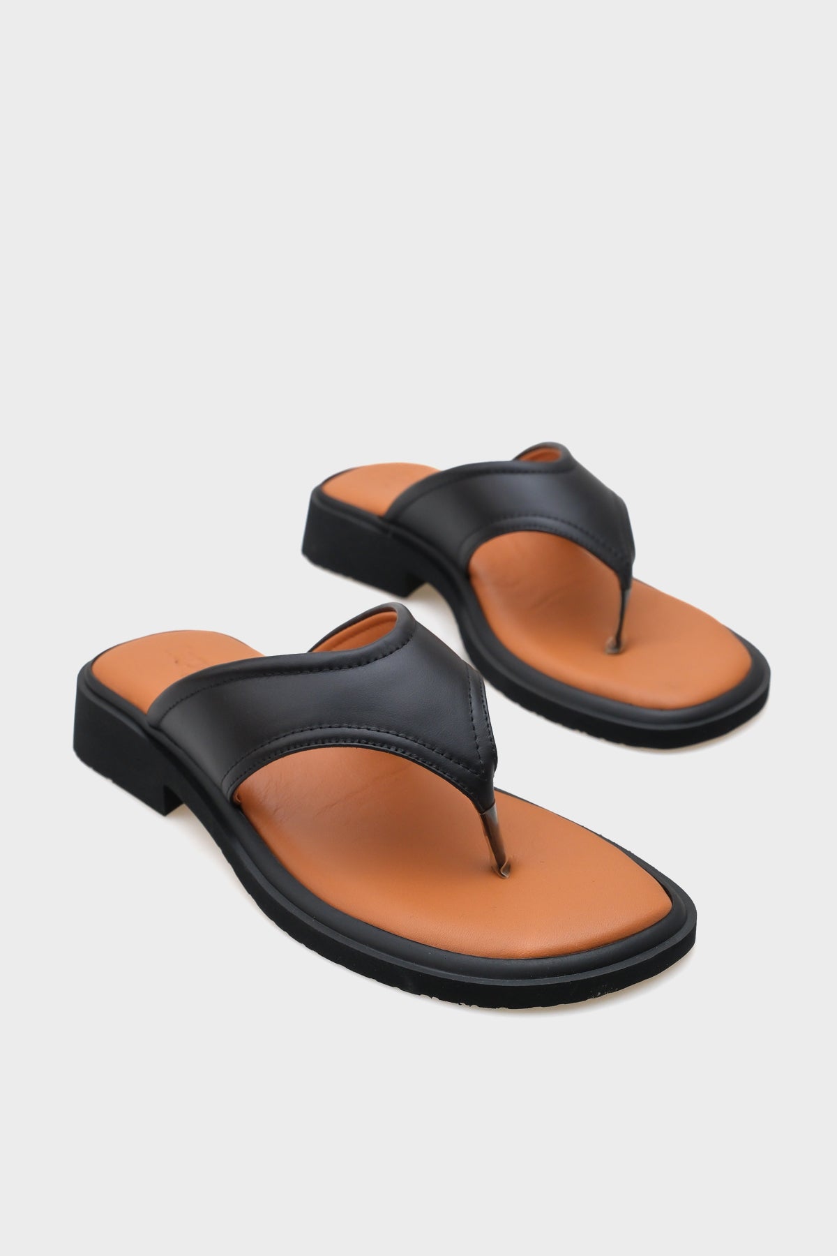 Hakiki Deri Parmak Arası Kısa Topuklu Kadın Terlik