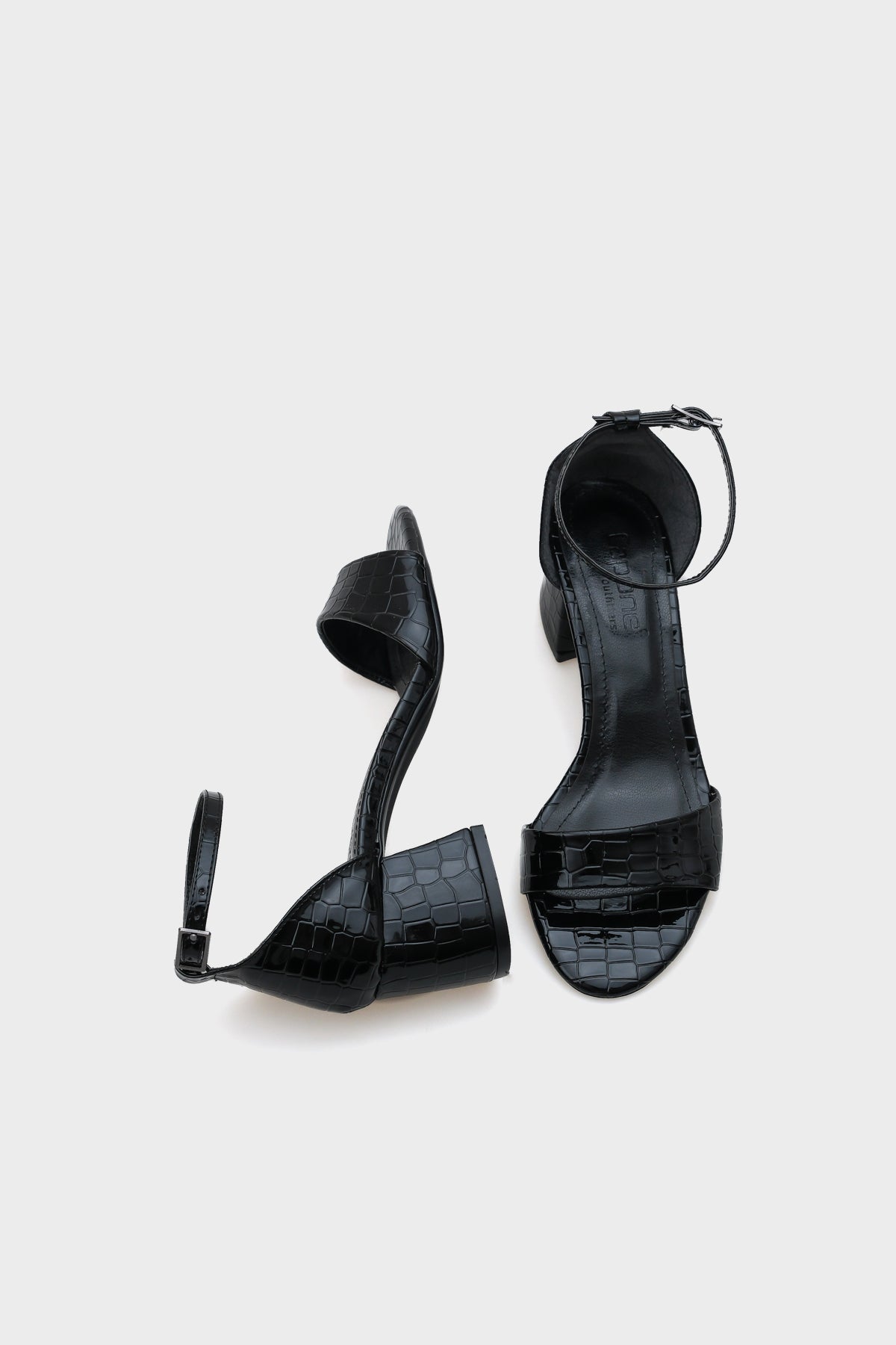 Elana Yuvarlak Burunlu Bilekten Bantlı Orta Topuklu Kadın Sandalet