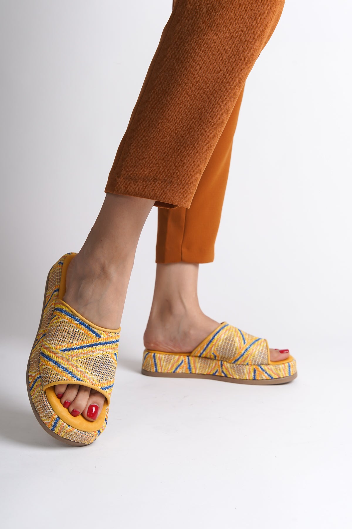 Hasır Hakiki Deri Tek Bant Kadın Terlik